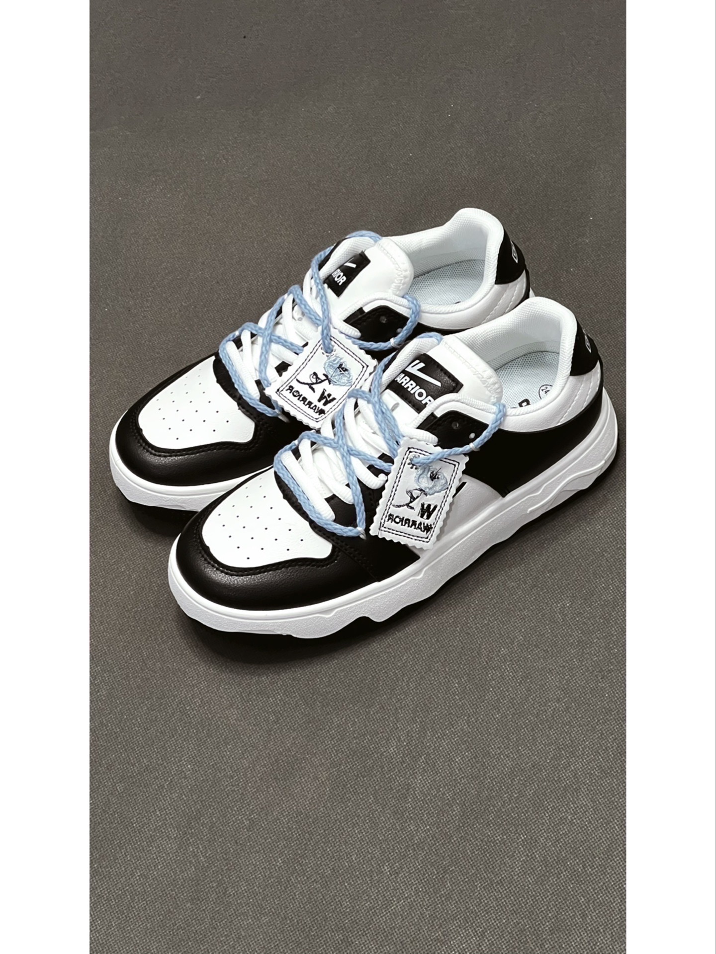 🌟【好看百搭的板鞋】回力白黑透气板鞋👟