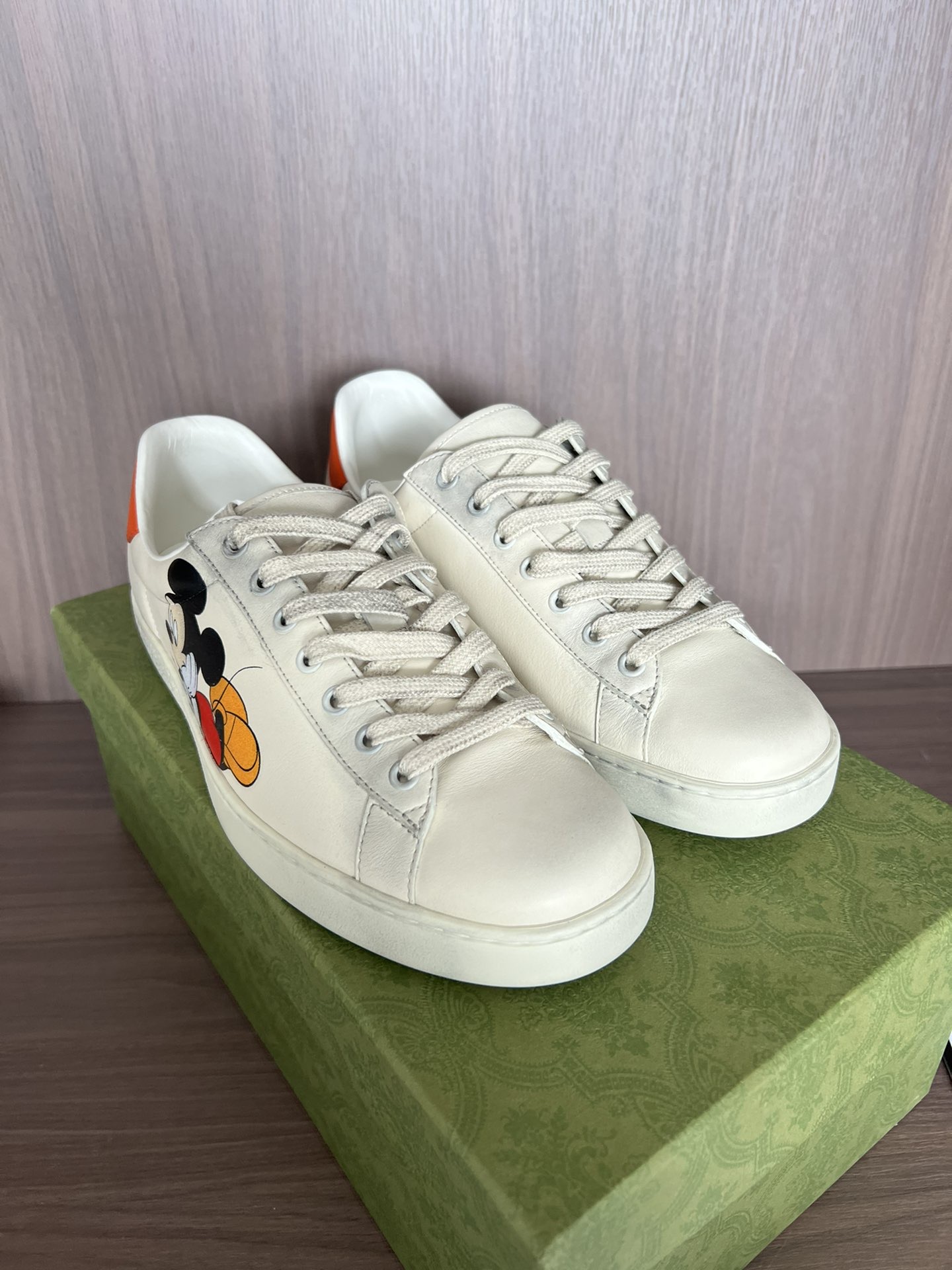 gucci disney 米奇老鼠联名休闲板鞋