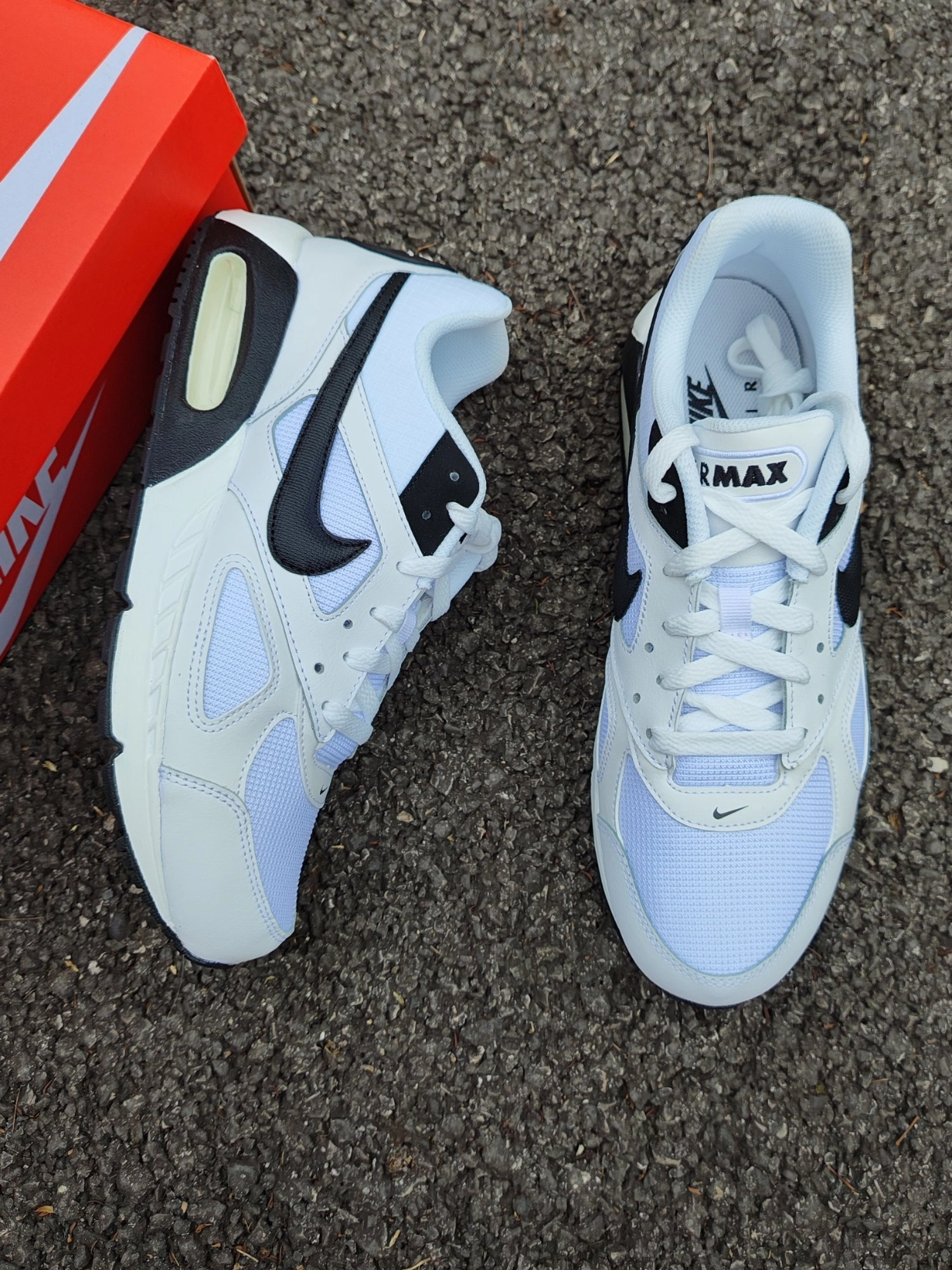 nike air max ivo 气垫跑步鞋