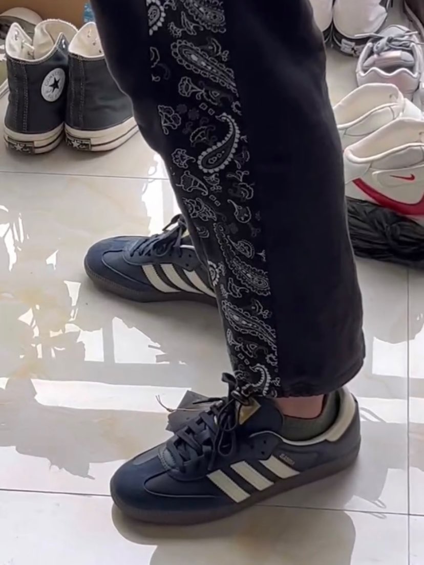 custom review-Adidas Samba OG Night Navy Gum