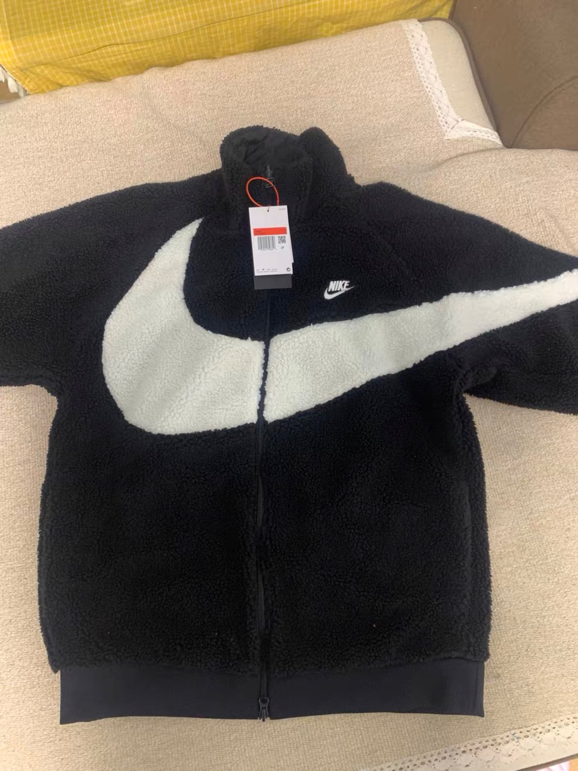 custom review-Nike Big Swoosh Reversible Boa Jacket Asia Sizing Black White