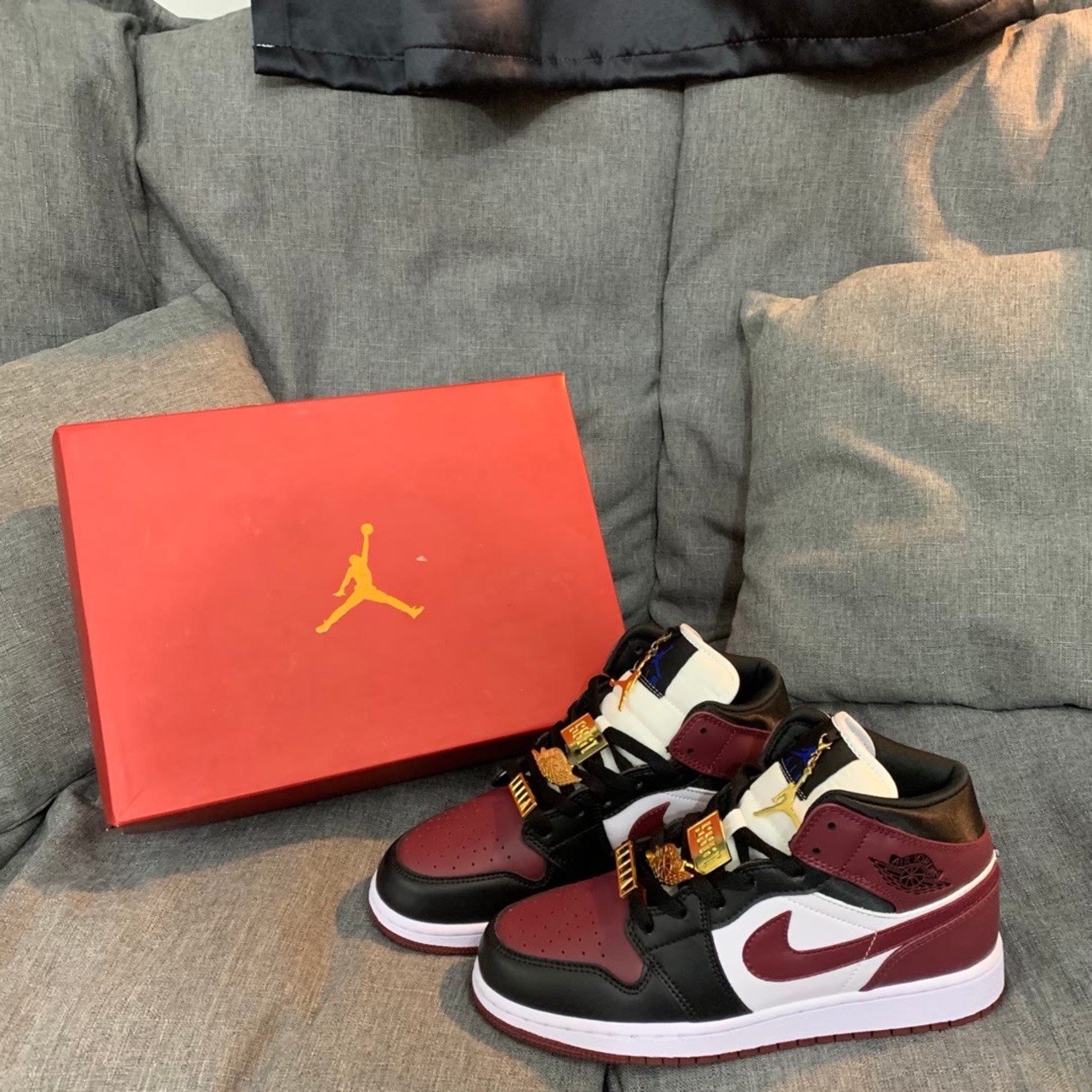 aj1标志飞翼图片