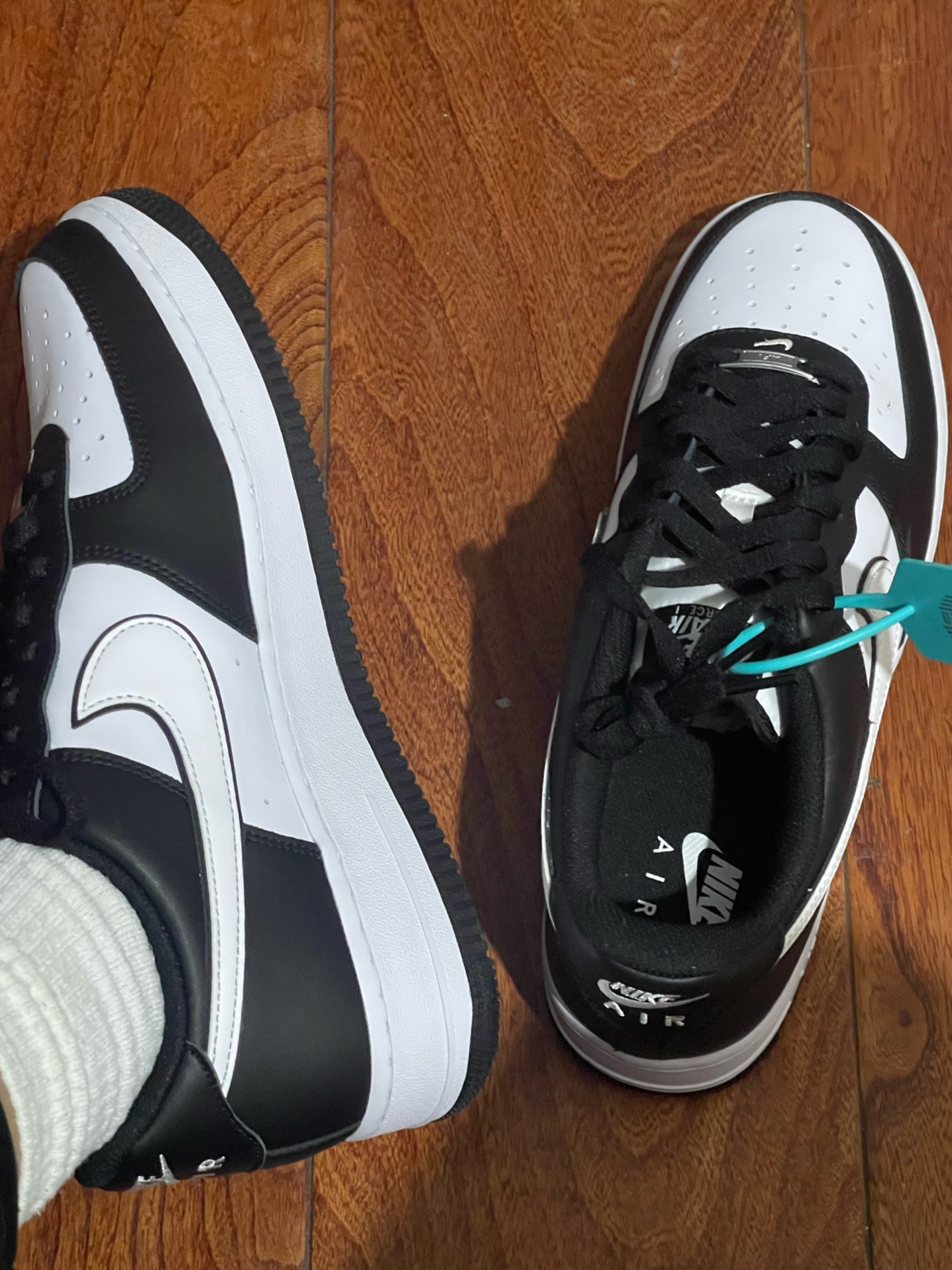 custom review-Nike Air Force 1 Low 
07 White Swoosh Panda
