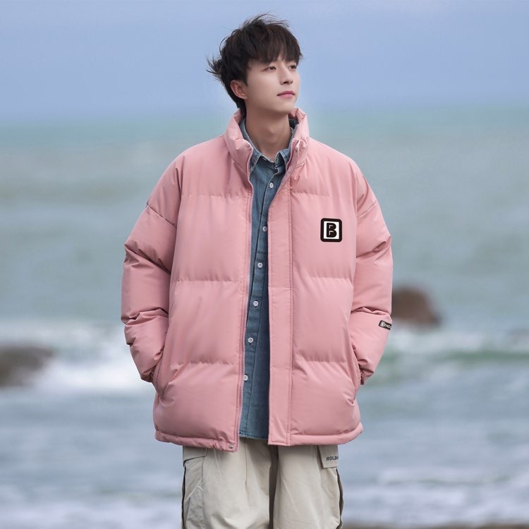 男生冬天粉色棉服简约穿搭!