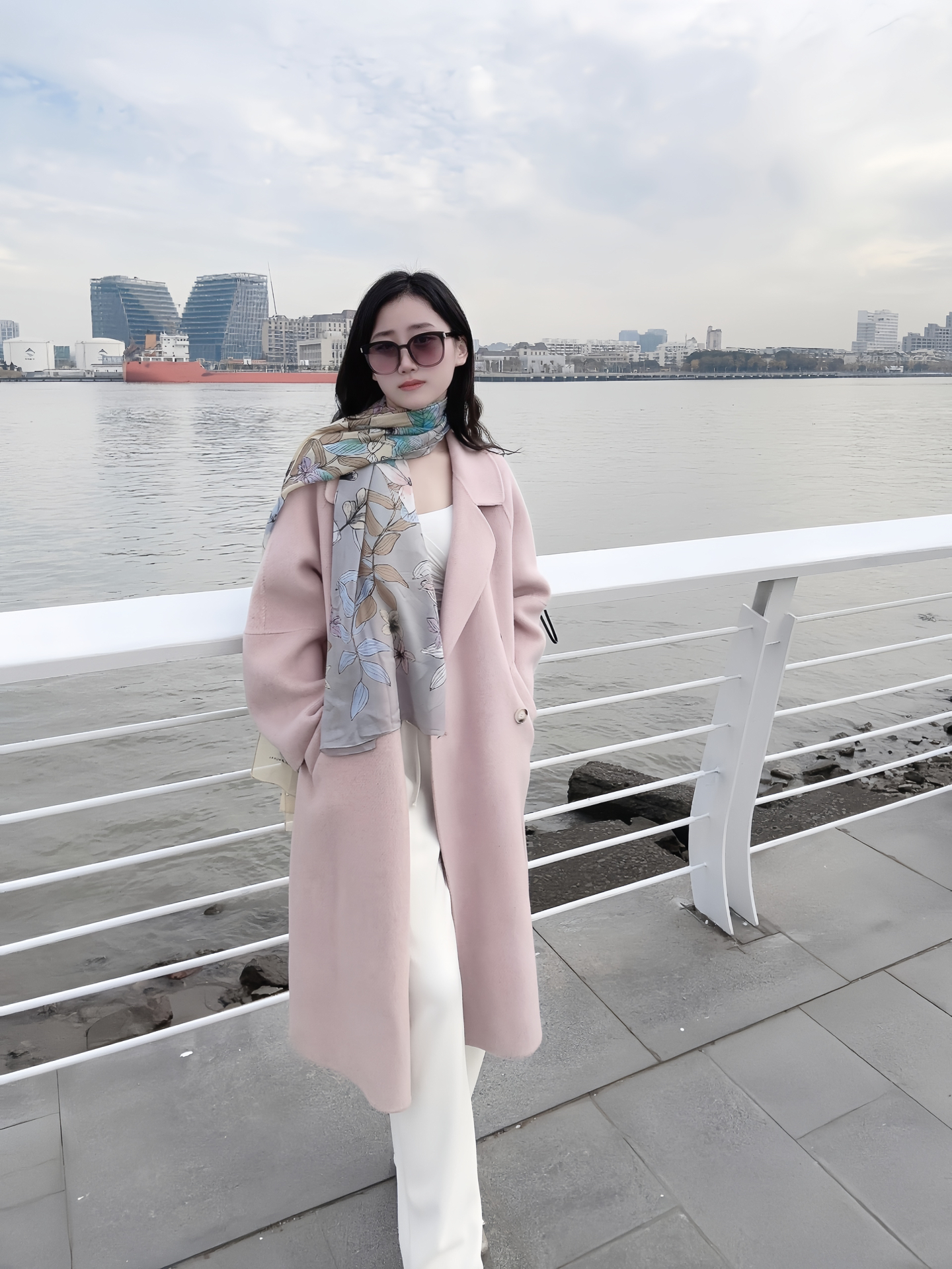 173 53 | 优雅知性气质穿搭 丝巾太美了