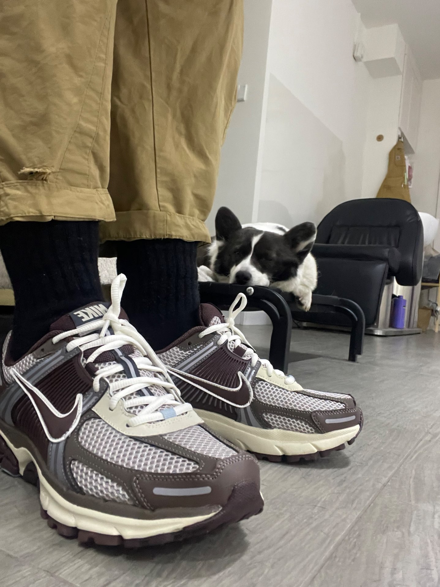 custom review-Nike Air Zoom Vomero 5 Earth Fossil Brown Women's
