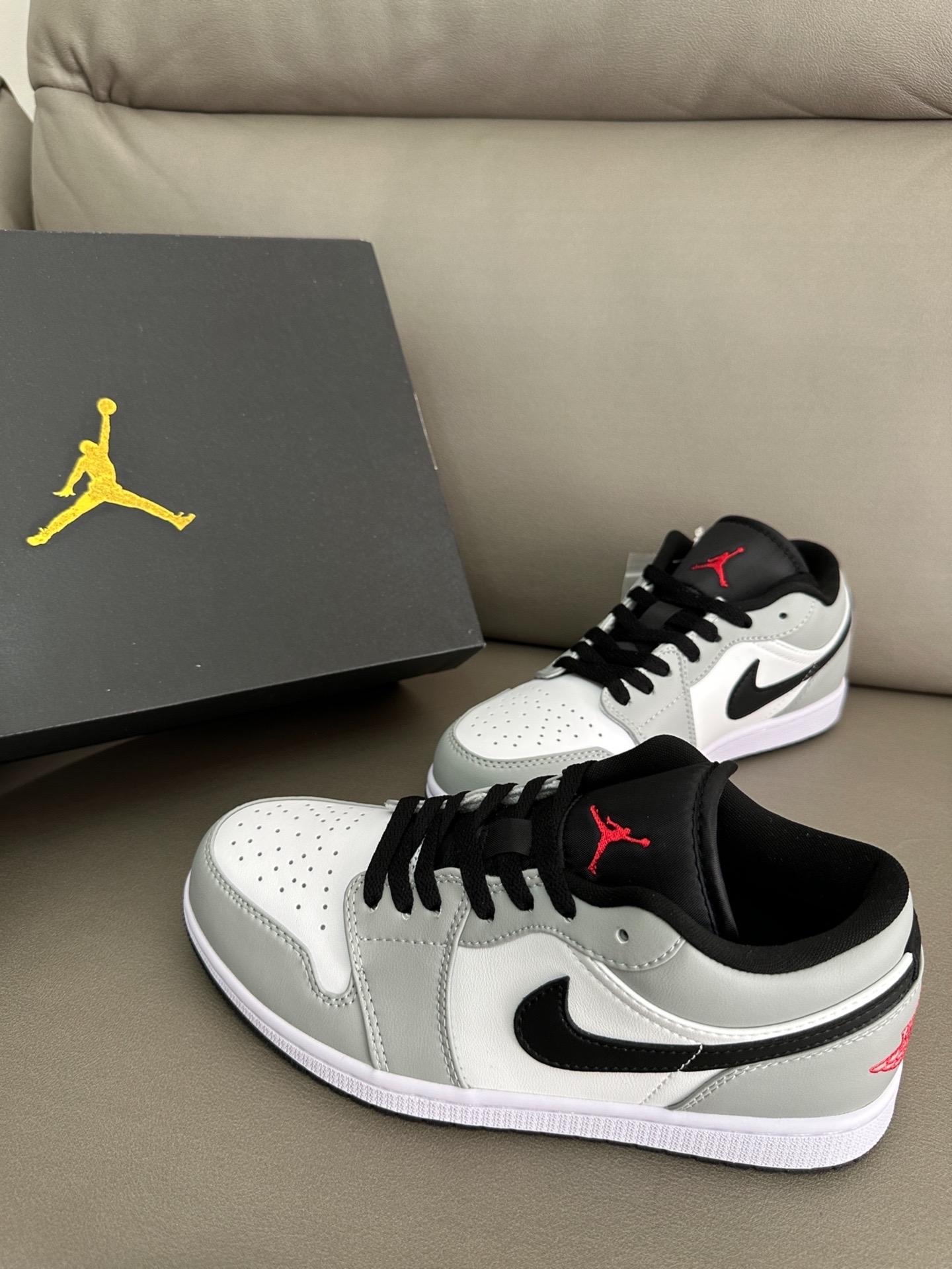 air jordan 1 low aj1烟灰 白灰低帮|烟灰小迪奥