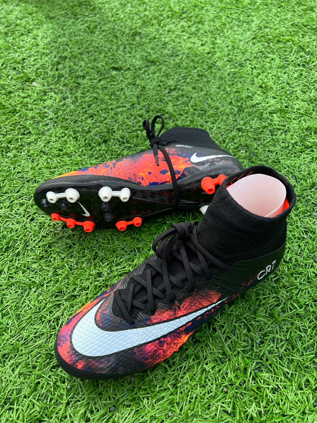 nike 刺客10 sf4 cr7专属熔岩