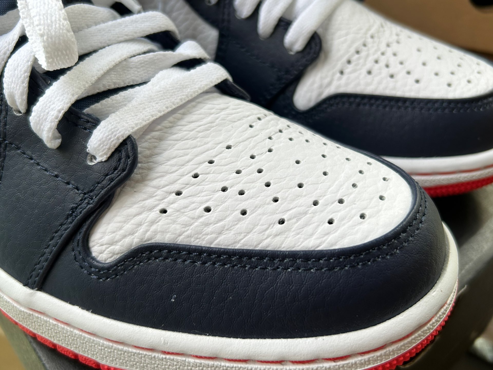 custom review-JORDAN 1 Low Obsidian Ember Glow