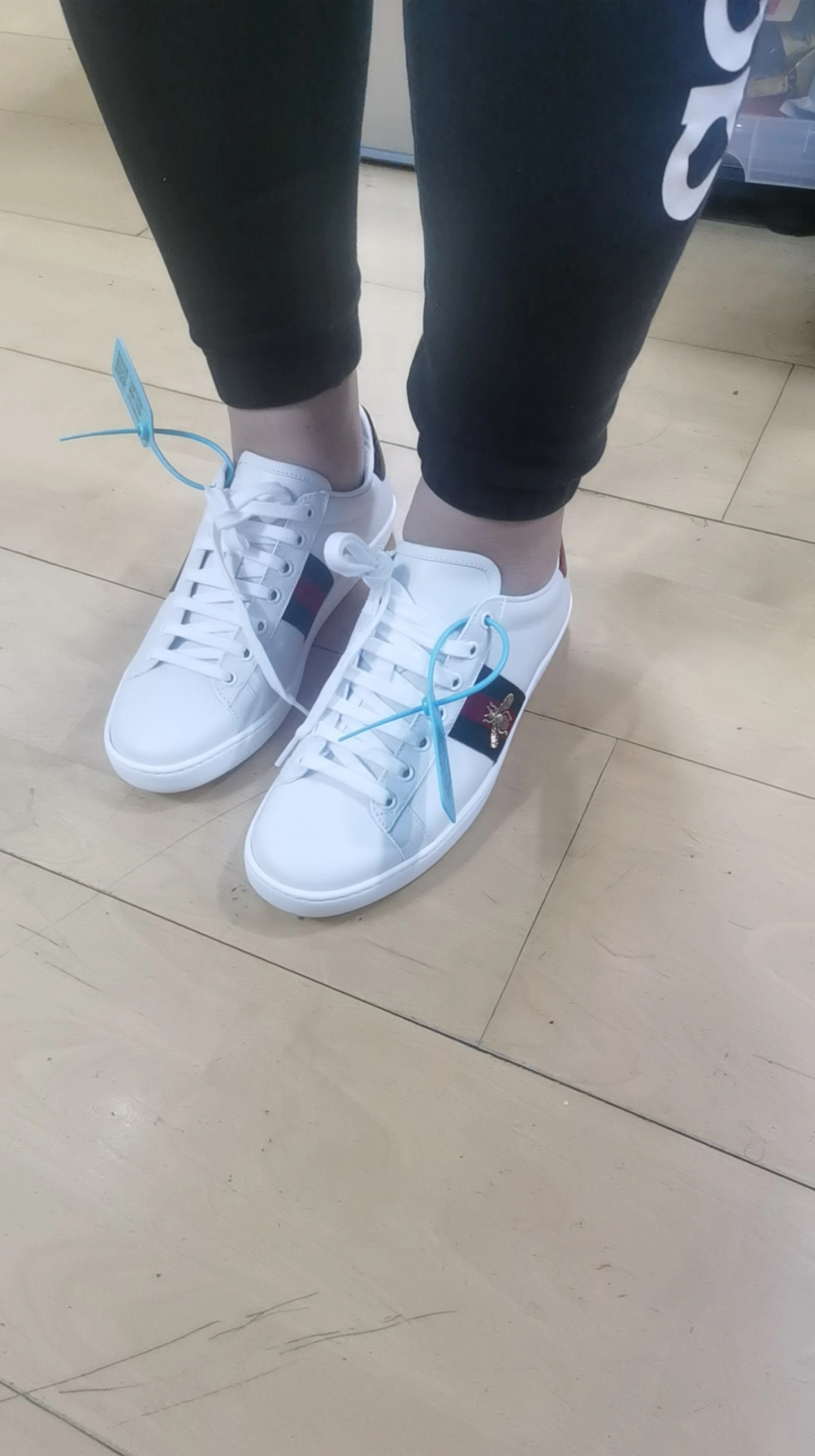custom review-GUCCI Women's Ace Embroidered 'Bee' Women's