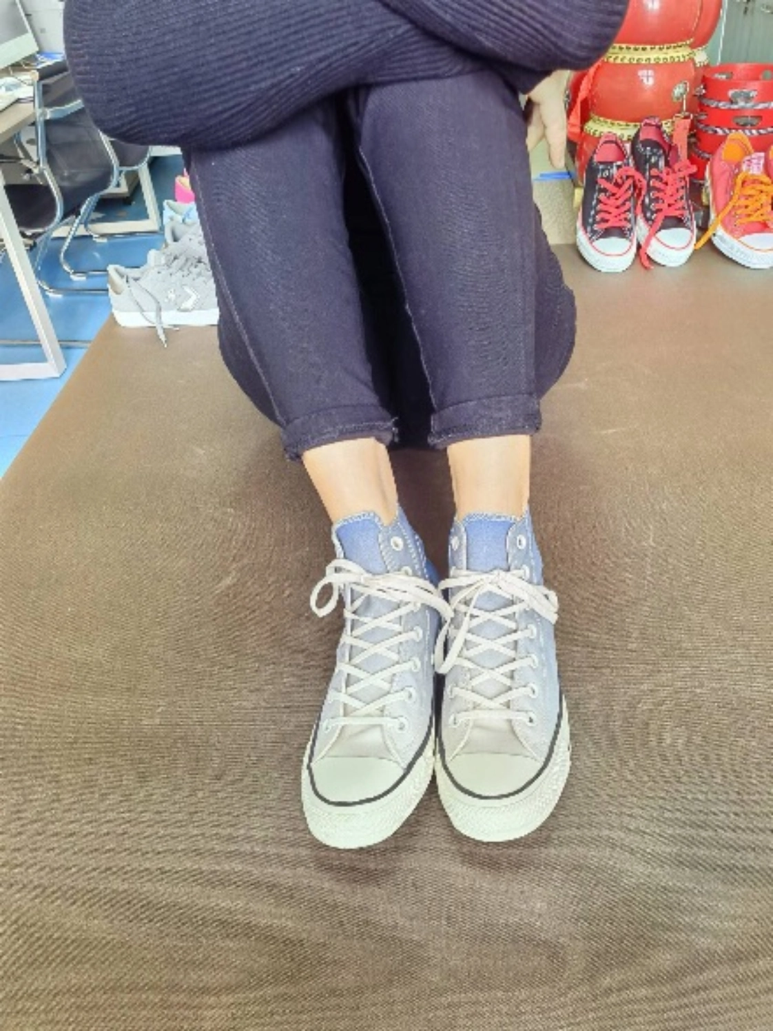 女款匡威高帮渐变蓝色帆布鞋