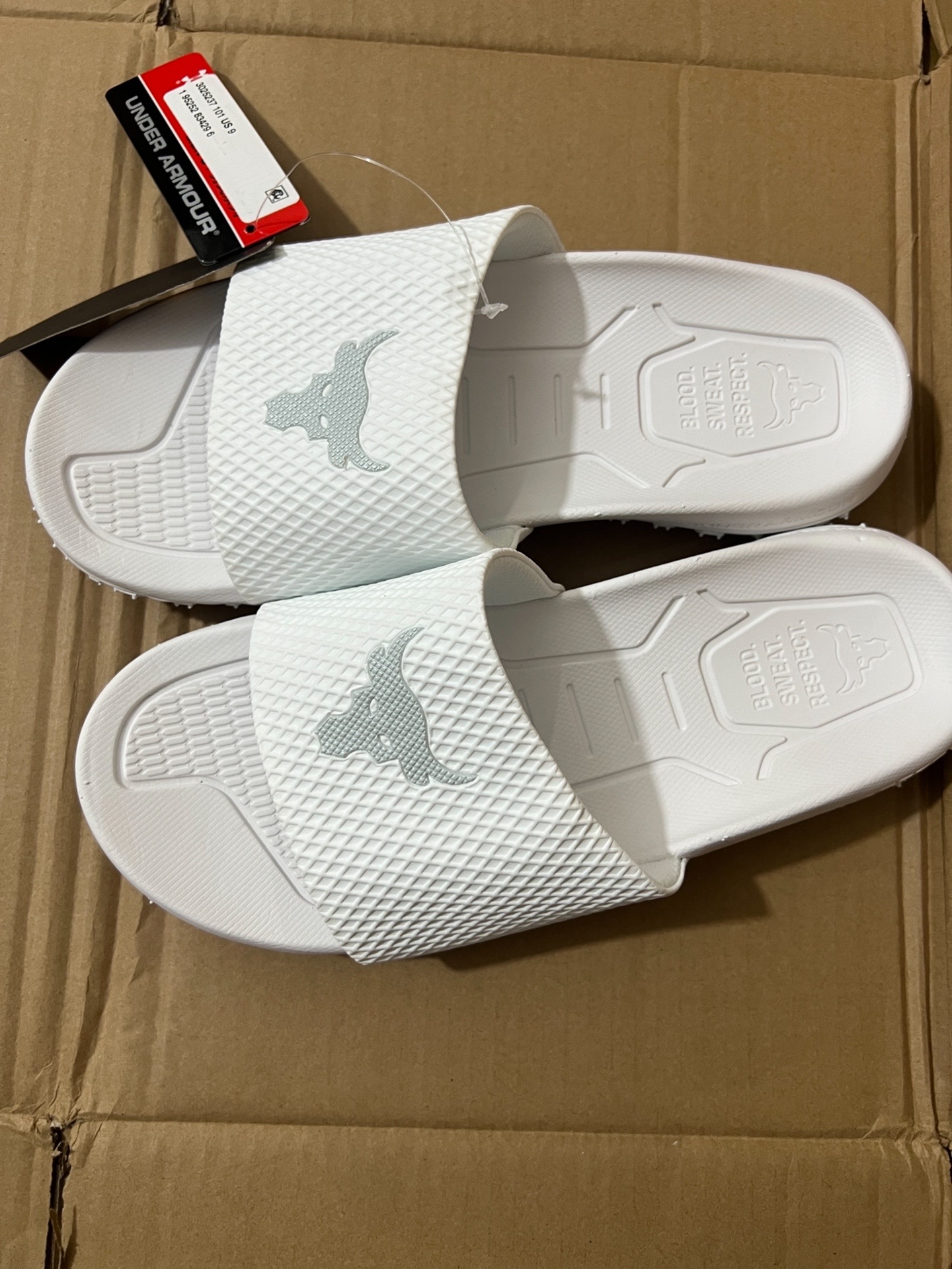 安德玛拖鞋