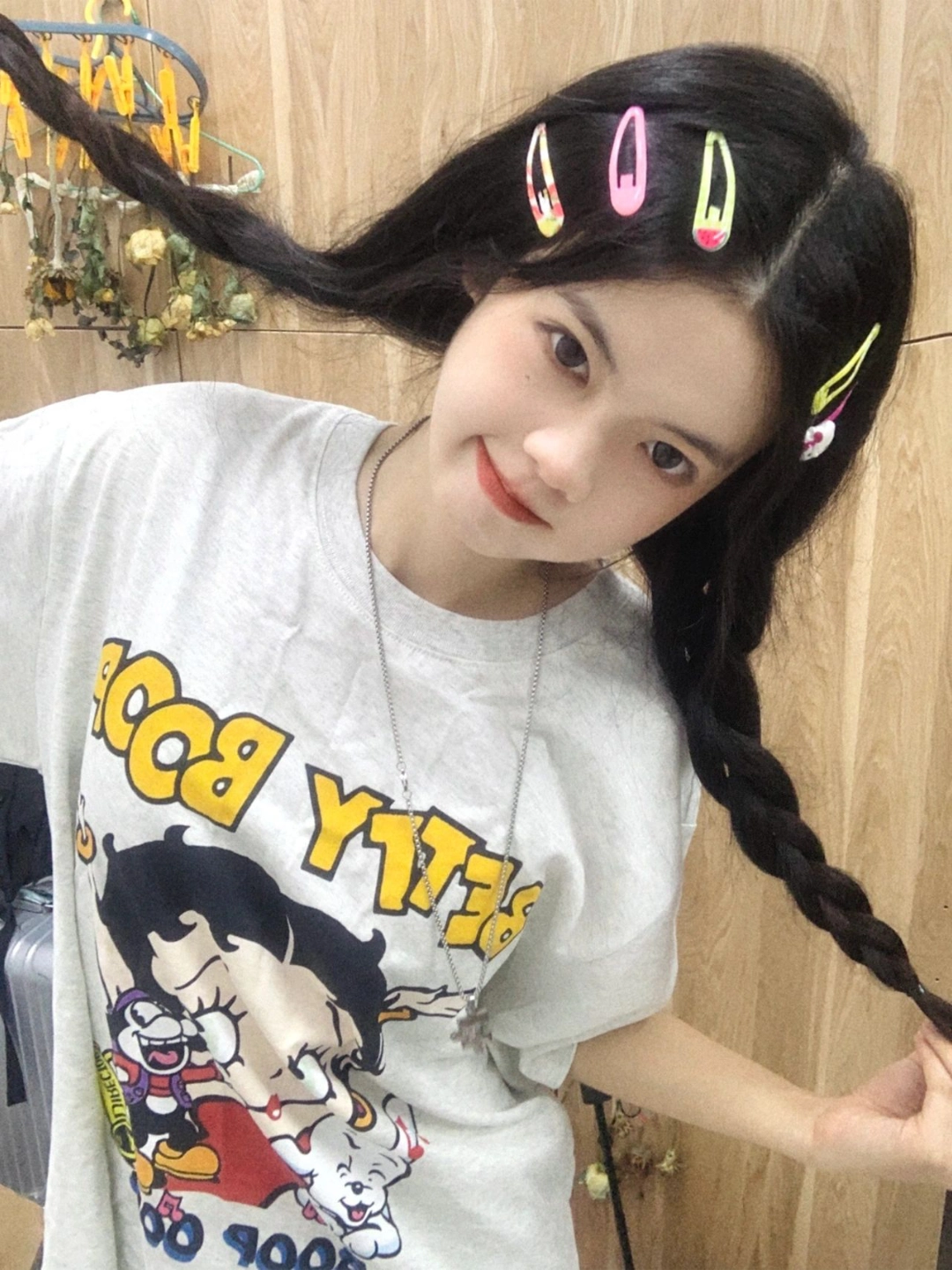 头发少的美少女这样编辫子超好看!
