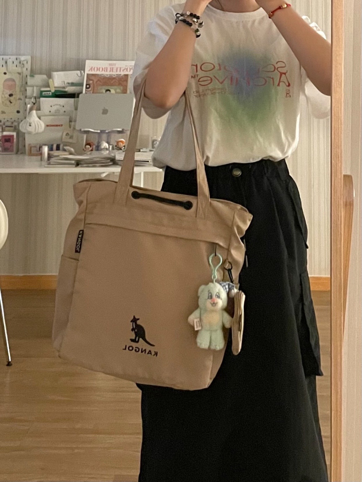 被介个卡其色单肩包拿捏了