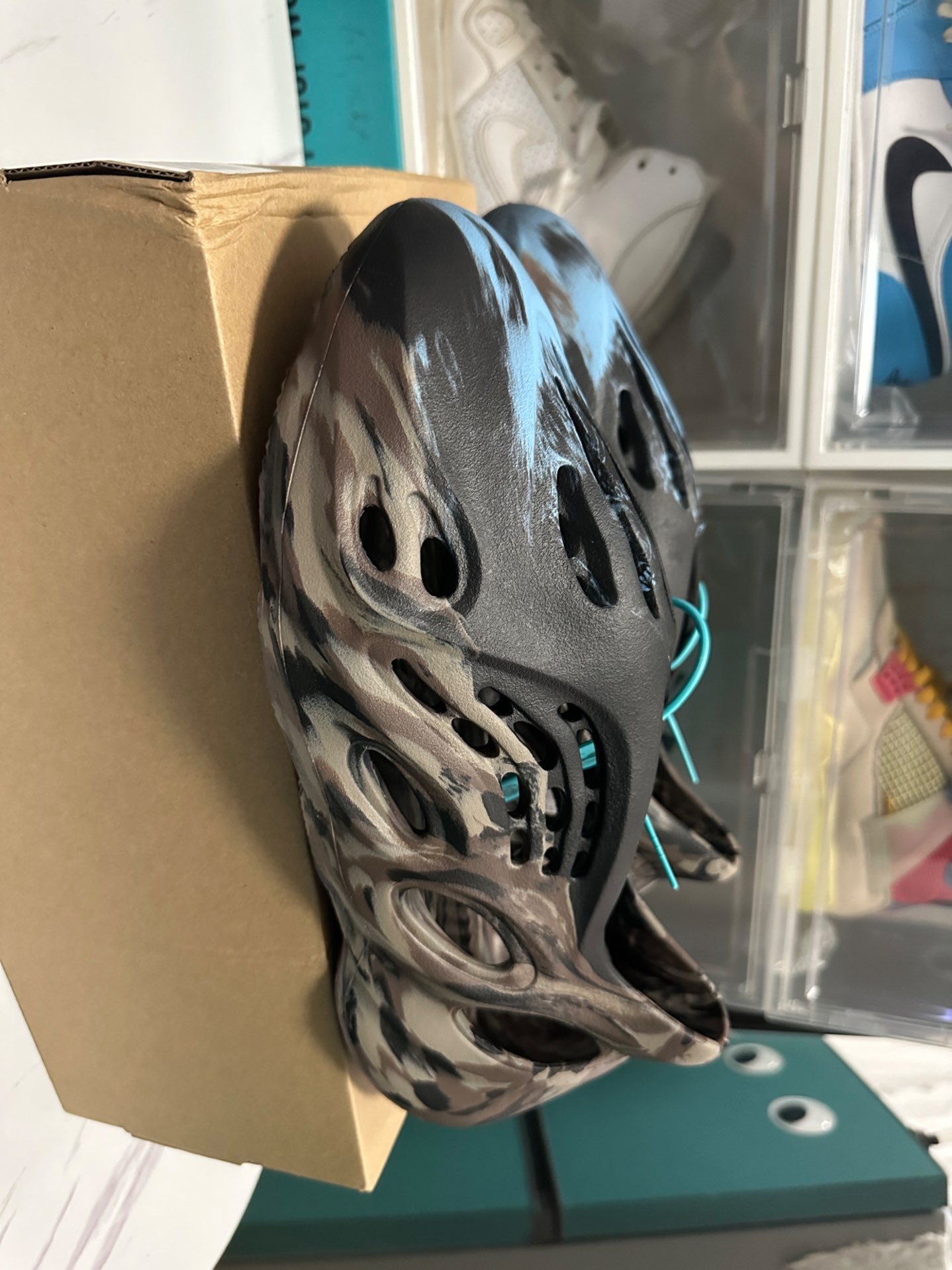 custom review-Adidas Originals Yeezy Foam Rnr Mx Cinder