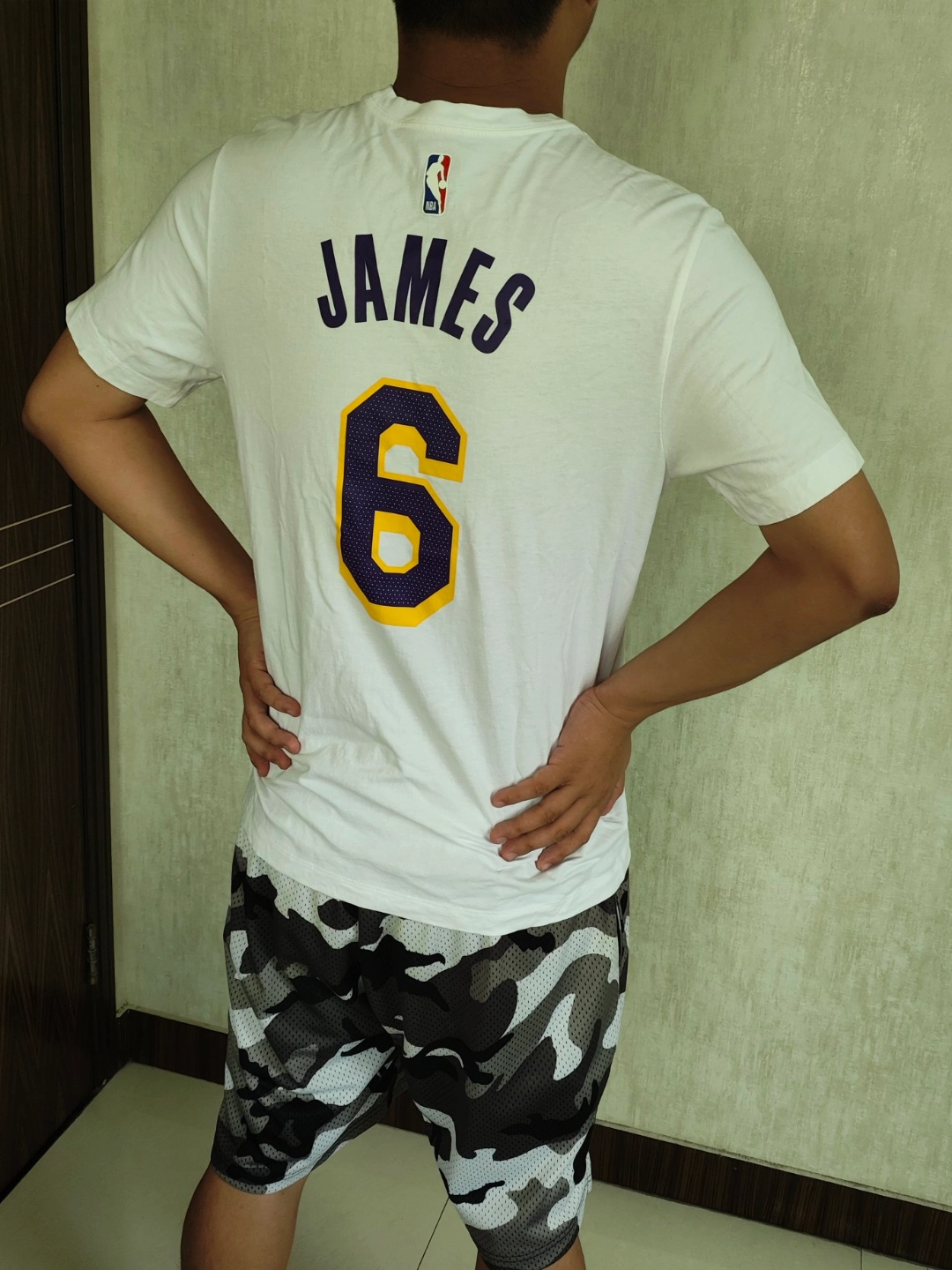 耐克非常好看的白色球衣