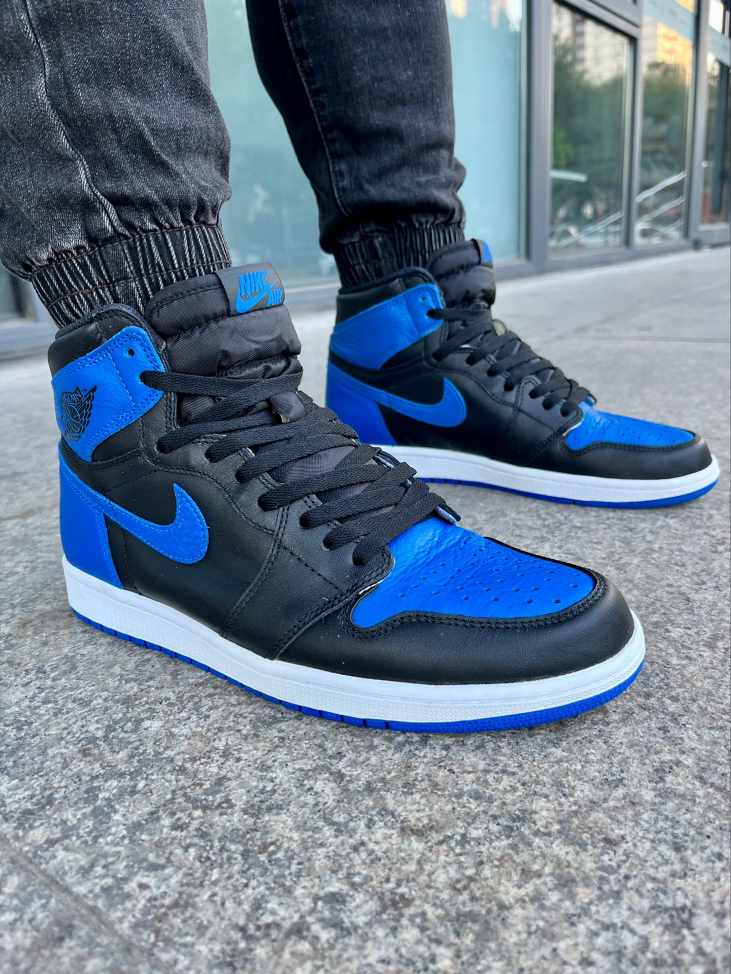 aj1white royal皇家蓝图片