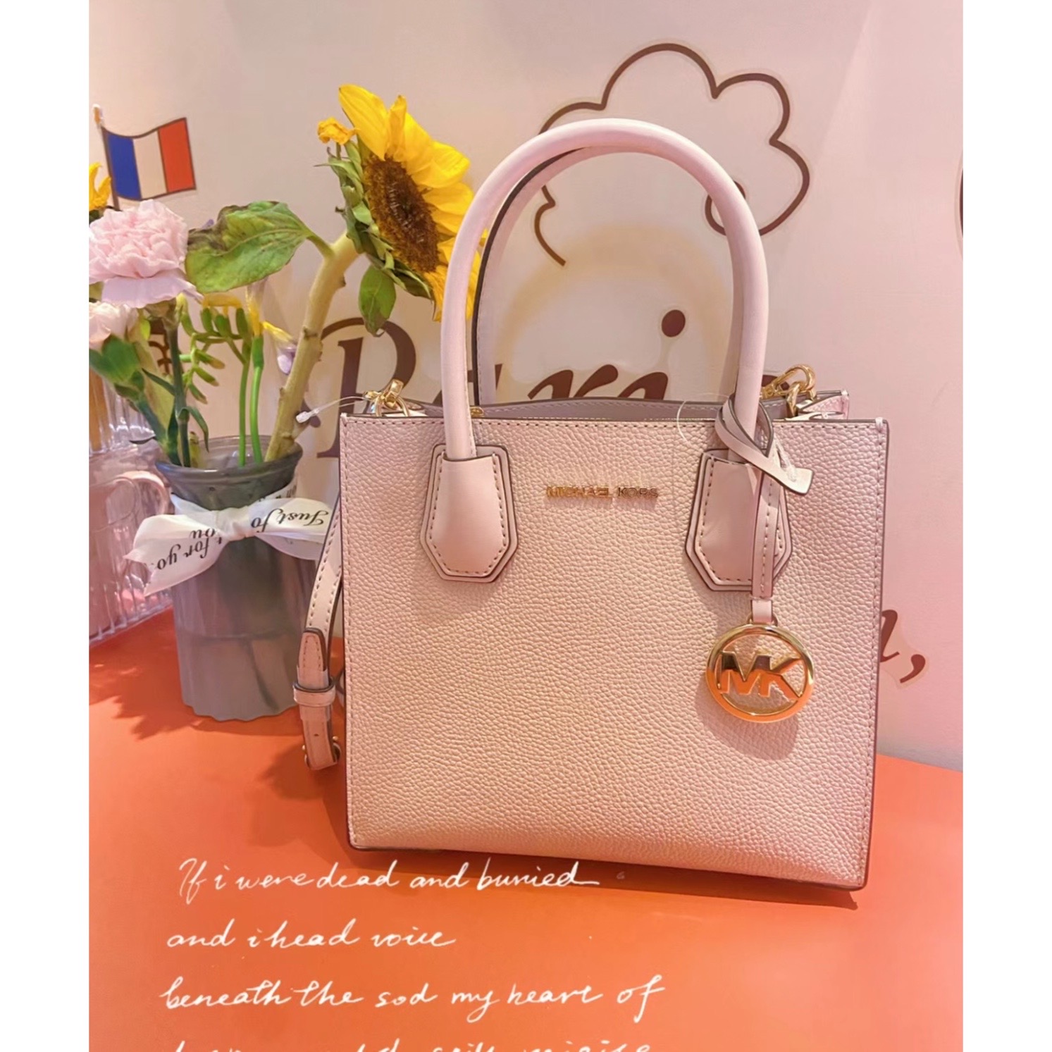 上班族最爱的mk包包 mercer 这只包包的魔力就在于"一千个人背上