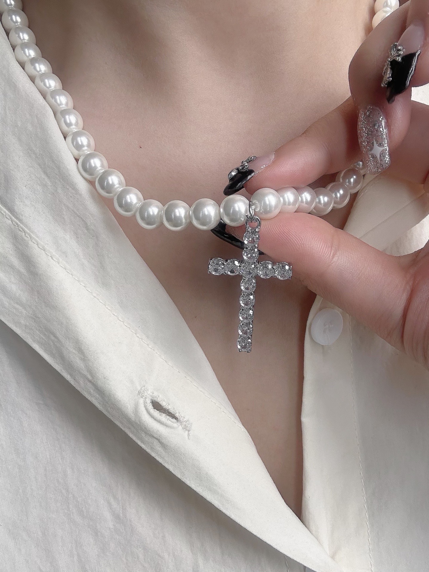 超绝!这款中性风珍珠十字架项链百搭又显白