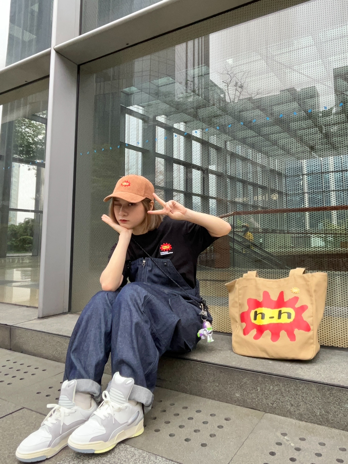 未来感满分的球鞋 女生穿帅帅的