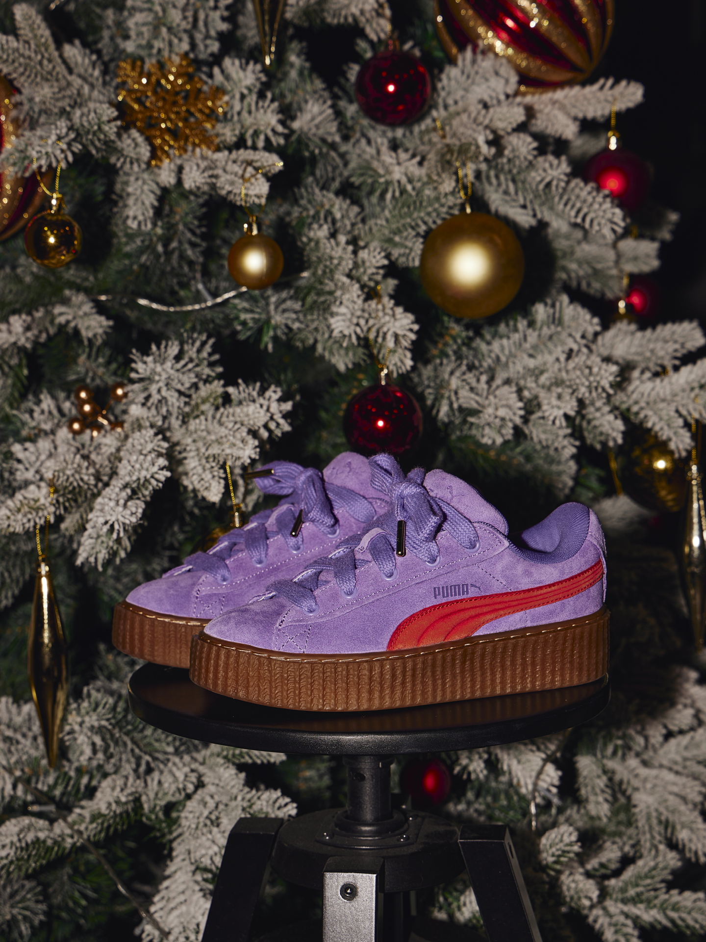 来看看近期的鞋圈小惊喜吧
之前给大家分享了puma x fenty的足球鞋
