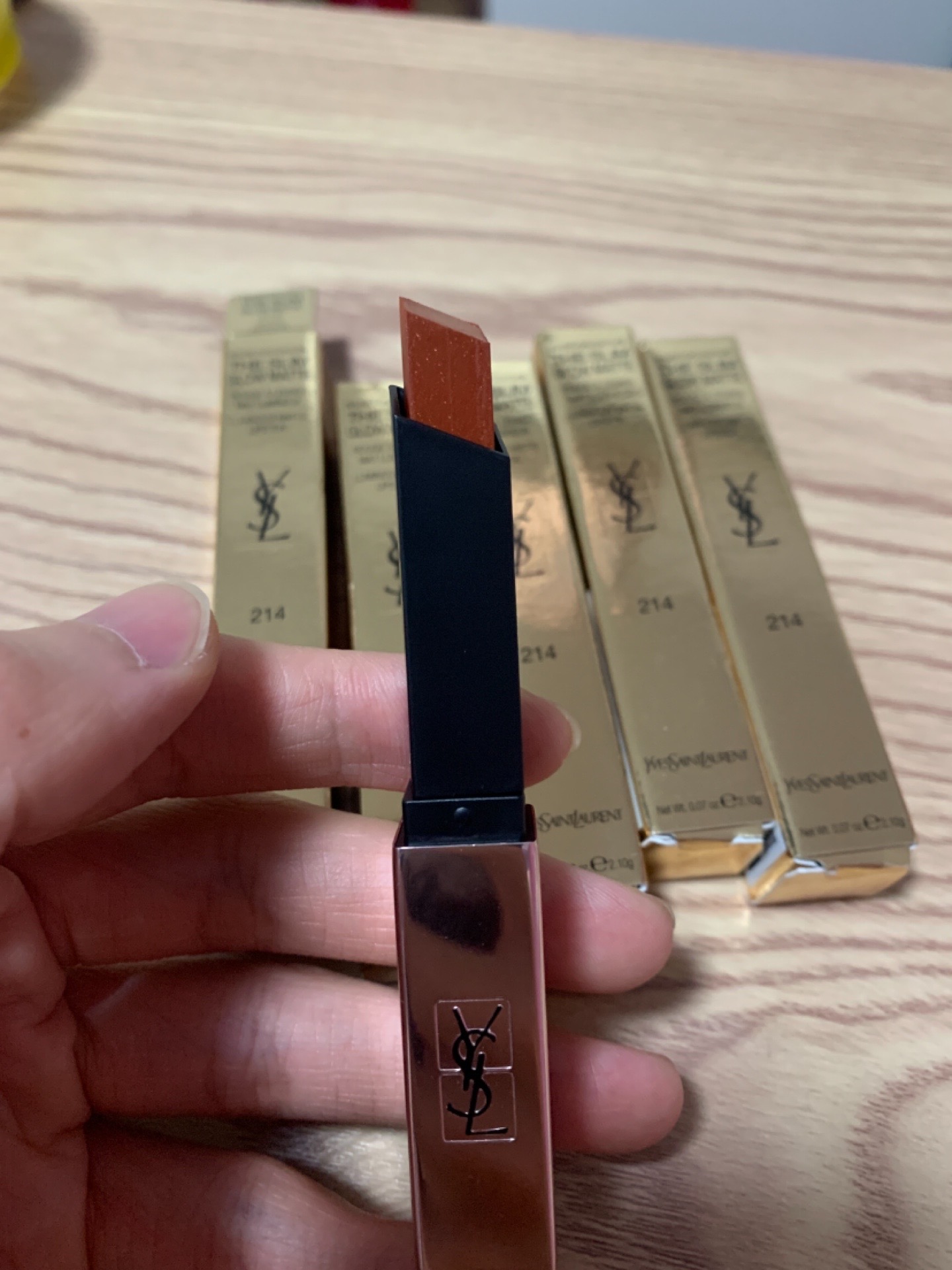 值得入手 ysl圣罗兰 小粉条唇膏口红 素颜黄皮显白 #214 琥珀南棺棕