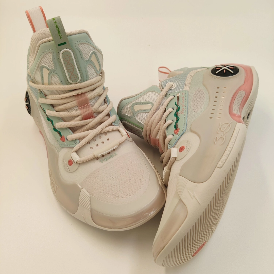 custom review-LINING Way Of Wade 10 Low - Valentine's Day