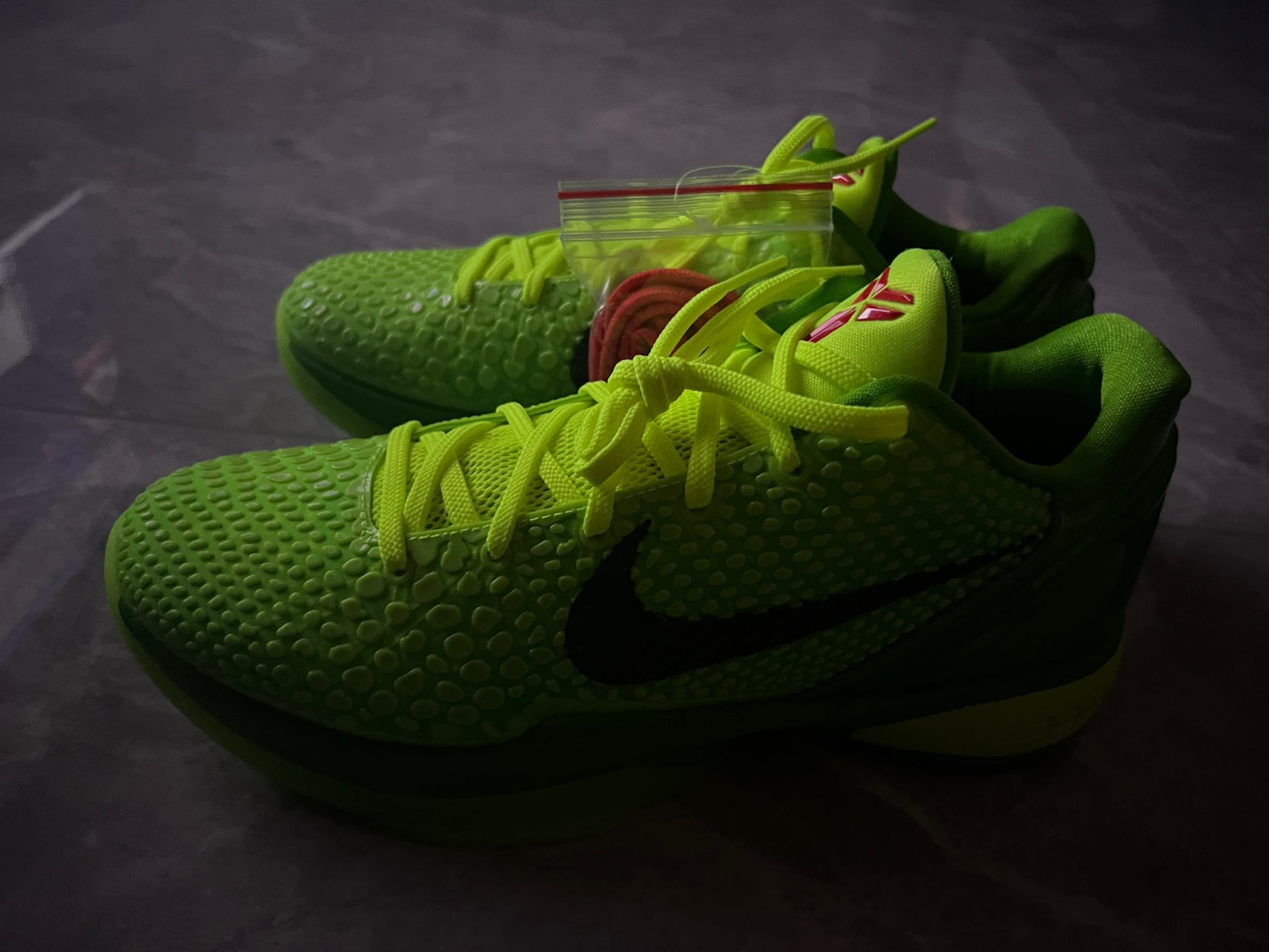 custom review-Nike Zoom Kobe 6 Protro Grinch 2020