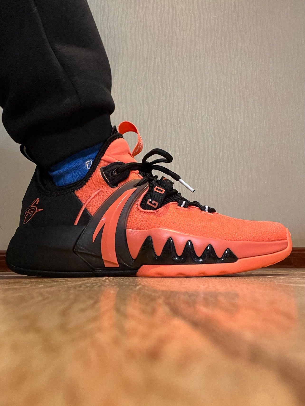 安踏海沃德2黑橙上脚体验