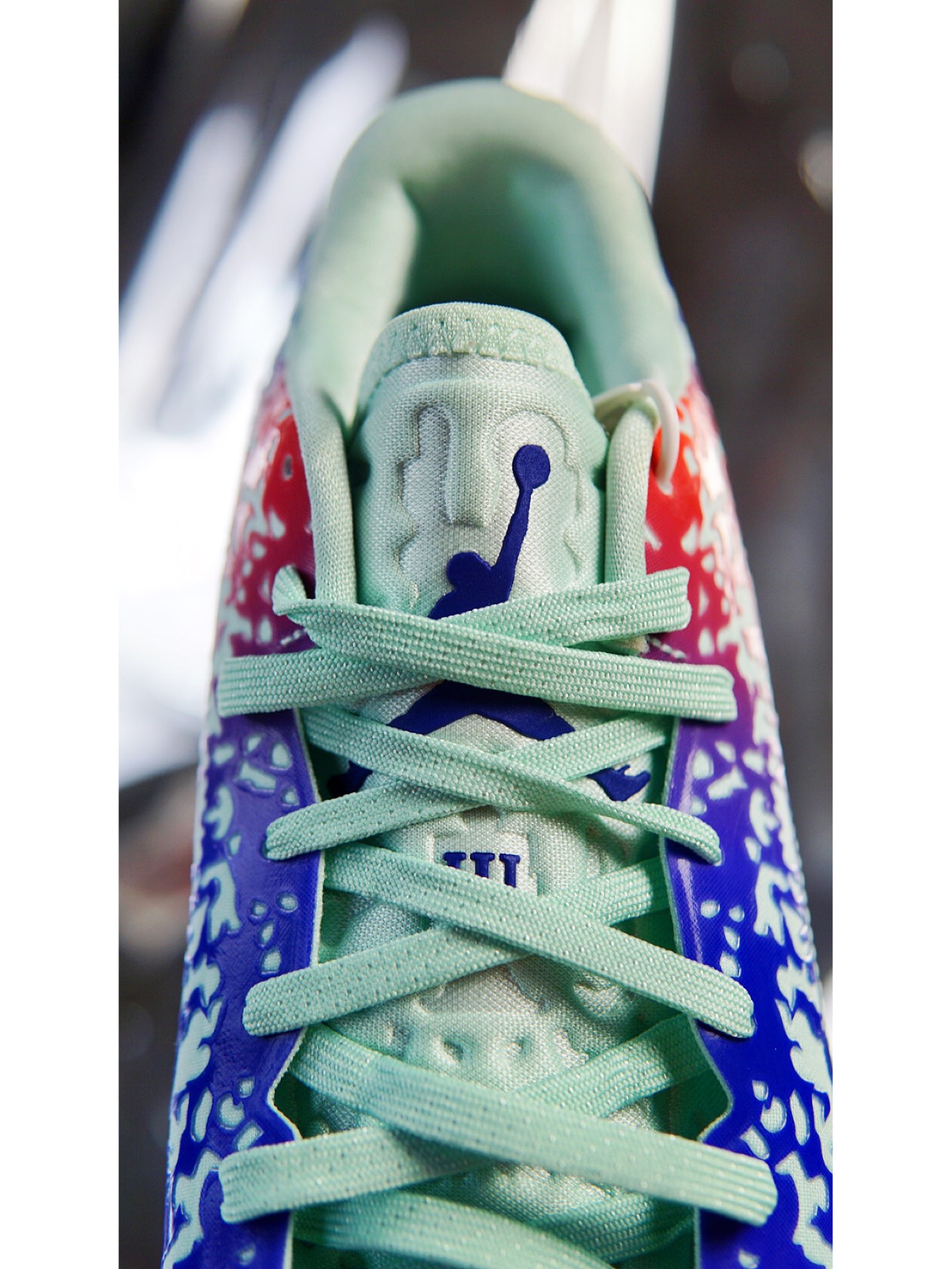 zion3的设计是想告诉胖虎应该要减肥了吗71 这代锡安的个人签名鞋与