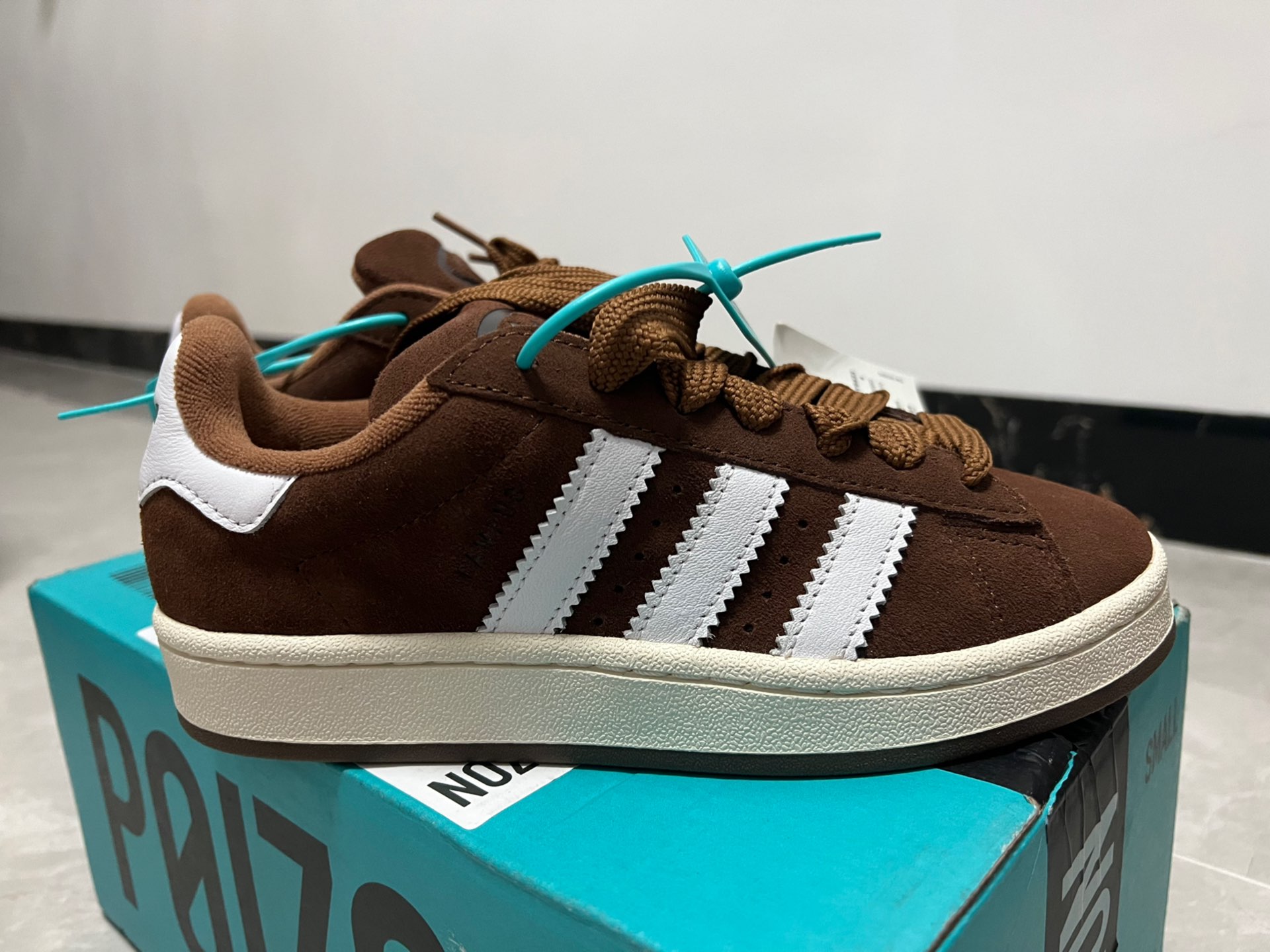 custom review-Adidas Campus 00s Bark