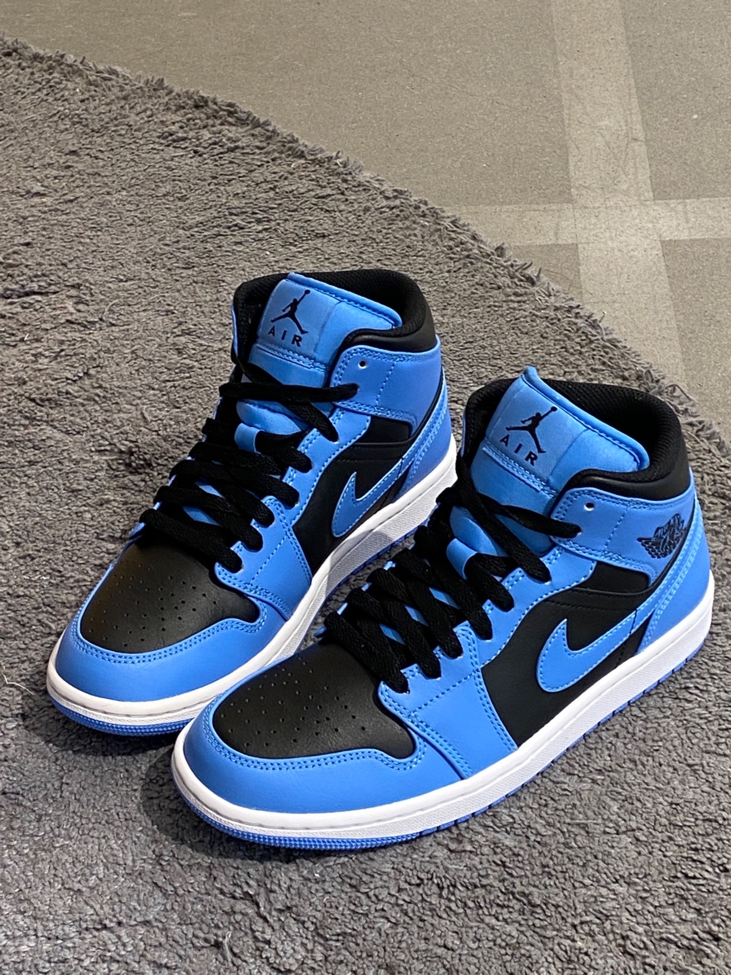 双十一冬日选 aj 1 mid 蓝黑配色🔵⚫️