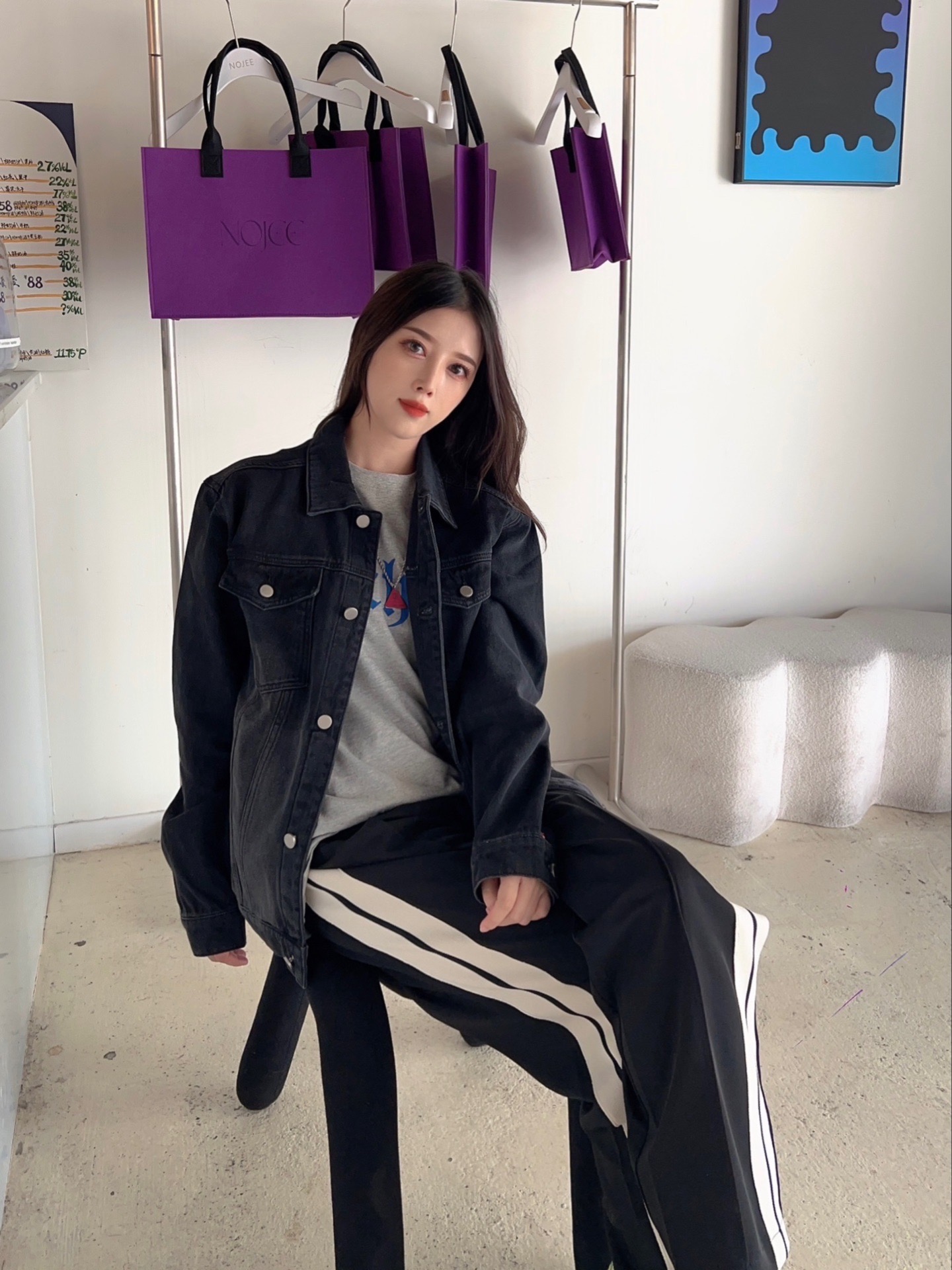 黑色牛仔外套真的好酷!小个子甜酷少女穿搭!