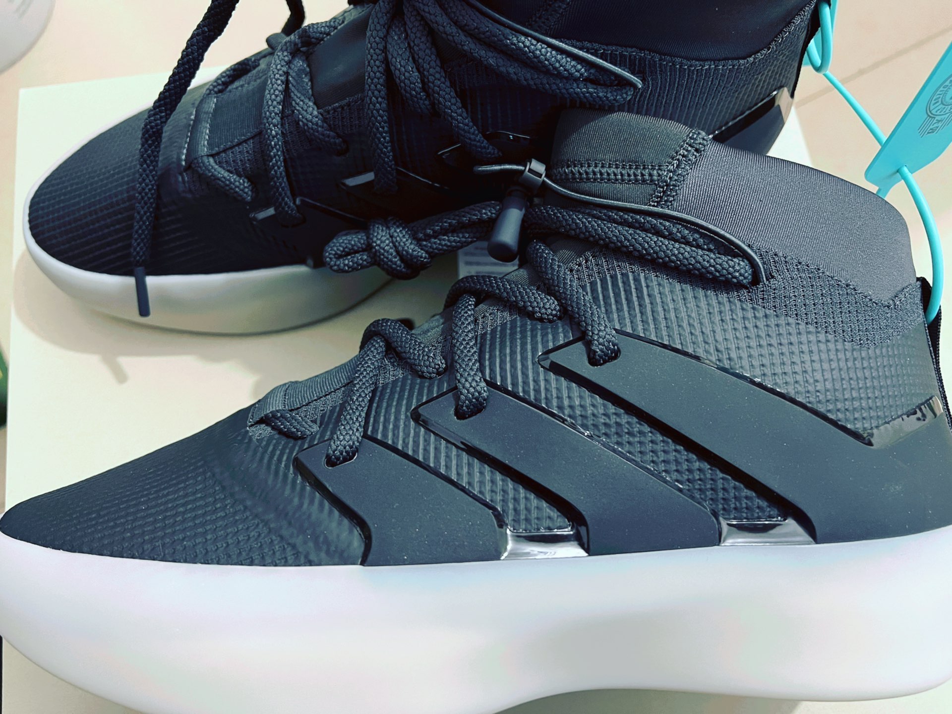 custom review-Adidas Fear Of God Athletics I Basketball Carbon