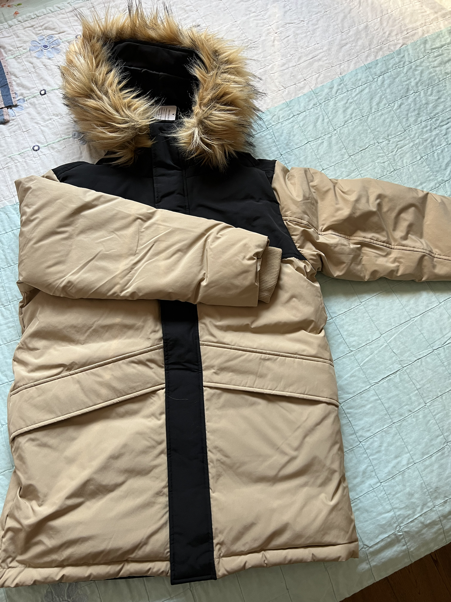 新百伦 羽绒服