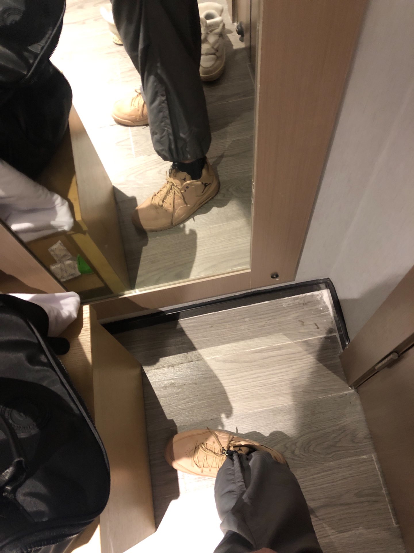 custom review-Jordan Courtside 23 Desert Gum