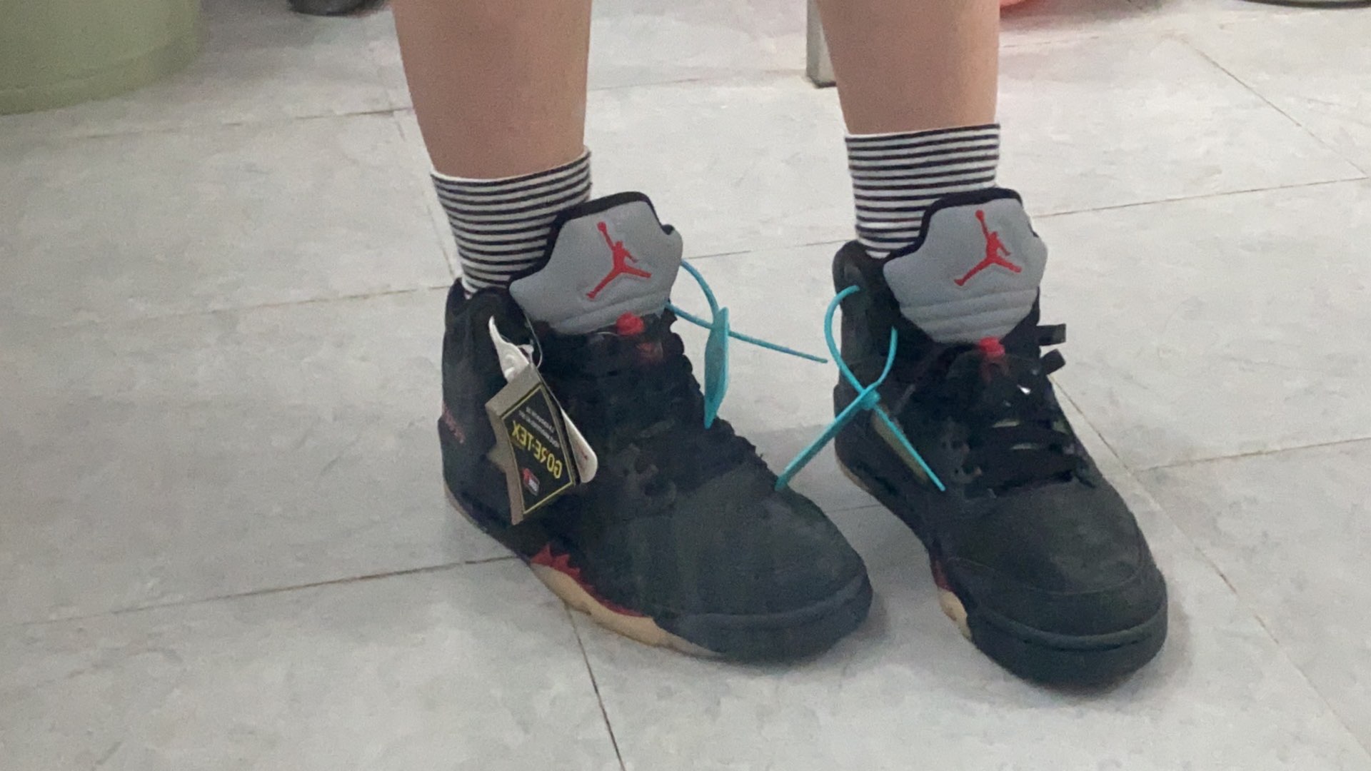 custom review-Jordan Air Джордан 5 Gore tex 'Off Noir' Высокий Топ Винтажные Баскетбольные Кроссовки Женские Черный Красный