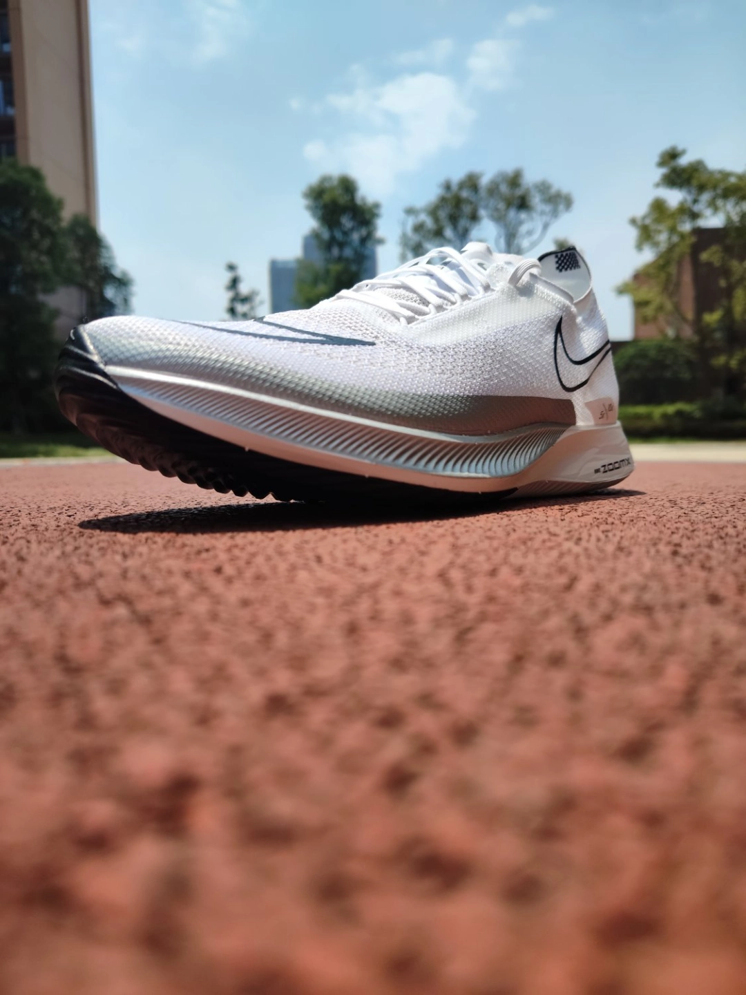 ZoomXStreakflyProto，NikeZoomFreak2BrightMango