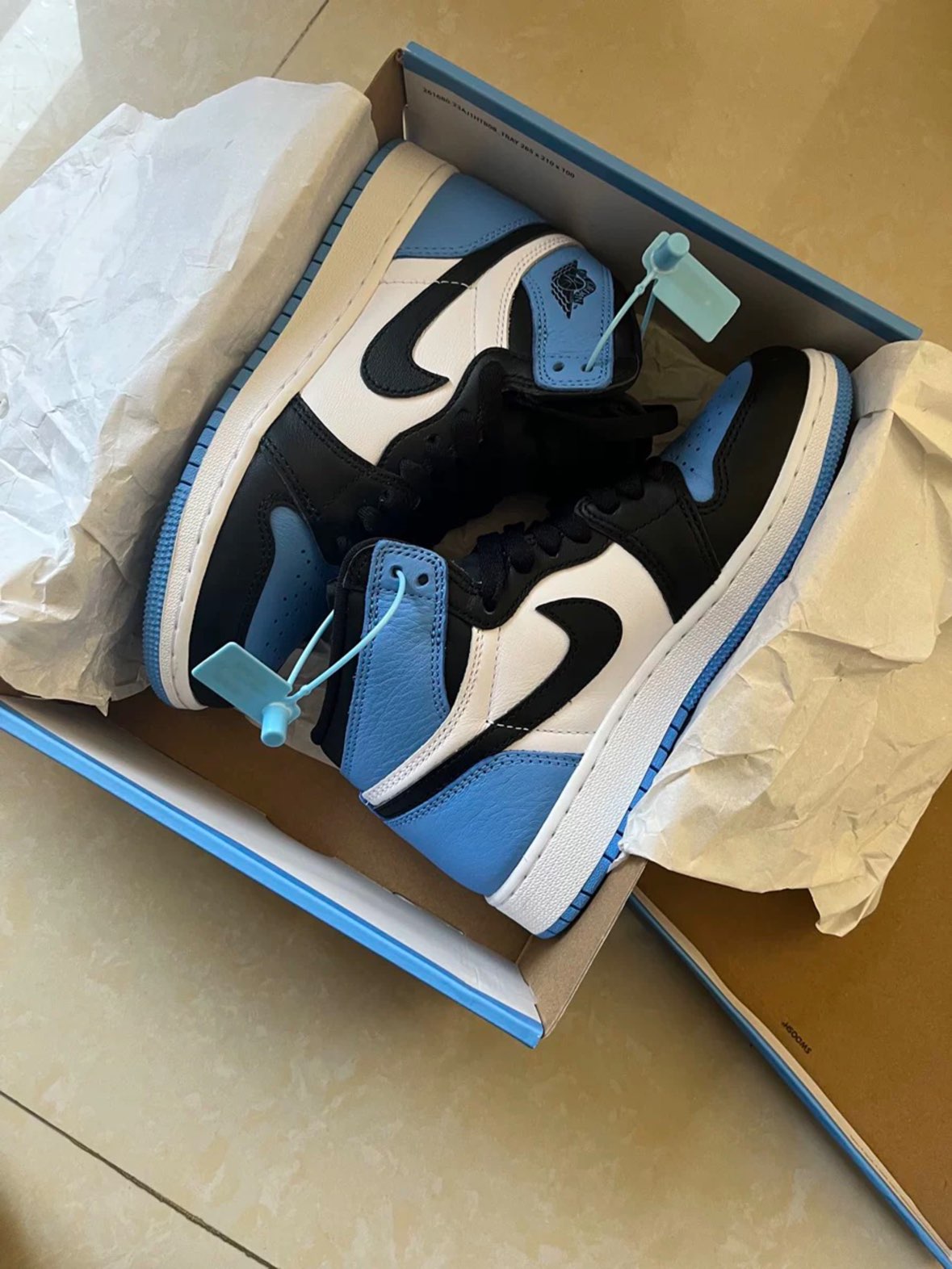 custom review-Jordan 1 Retro High OG UNC Toe GS