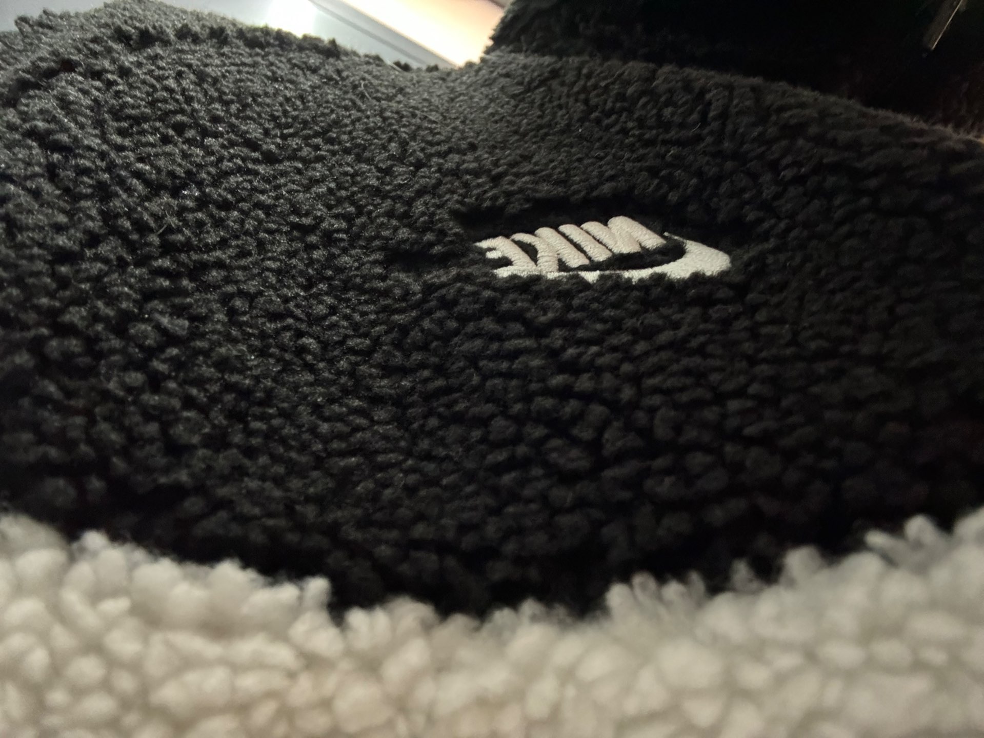 custom review-Nike Big Swoosh Reversible Boa Jacket Asia Sizing Black White