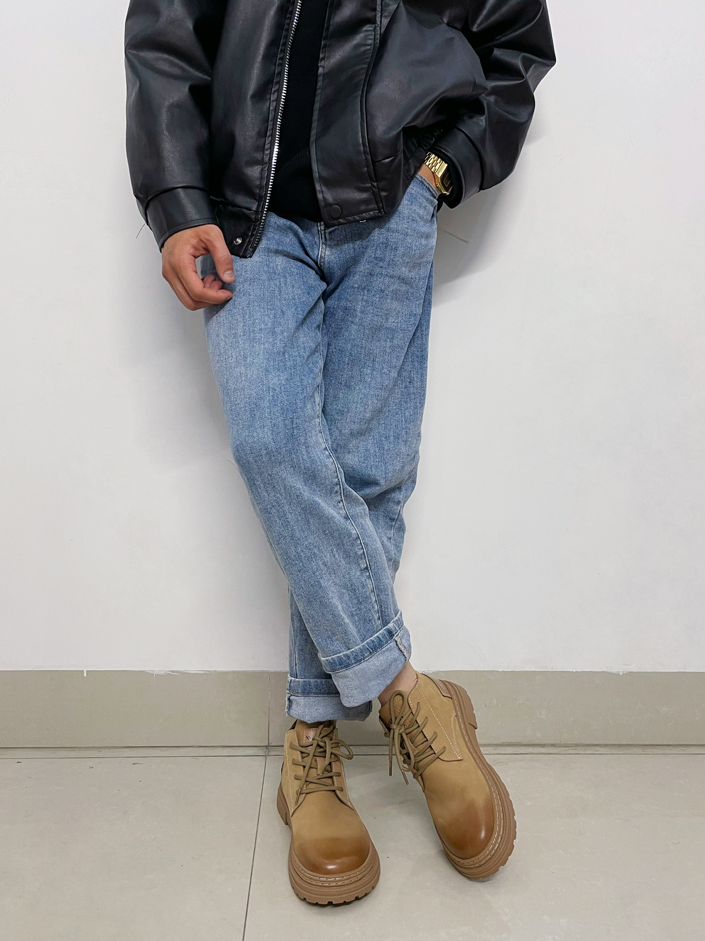 皮衣配马丁靴就像薯条蘸番茄酱一样搭啦!