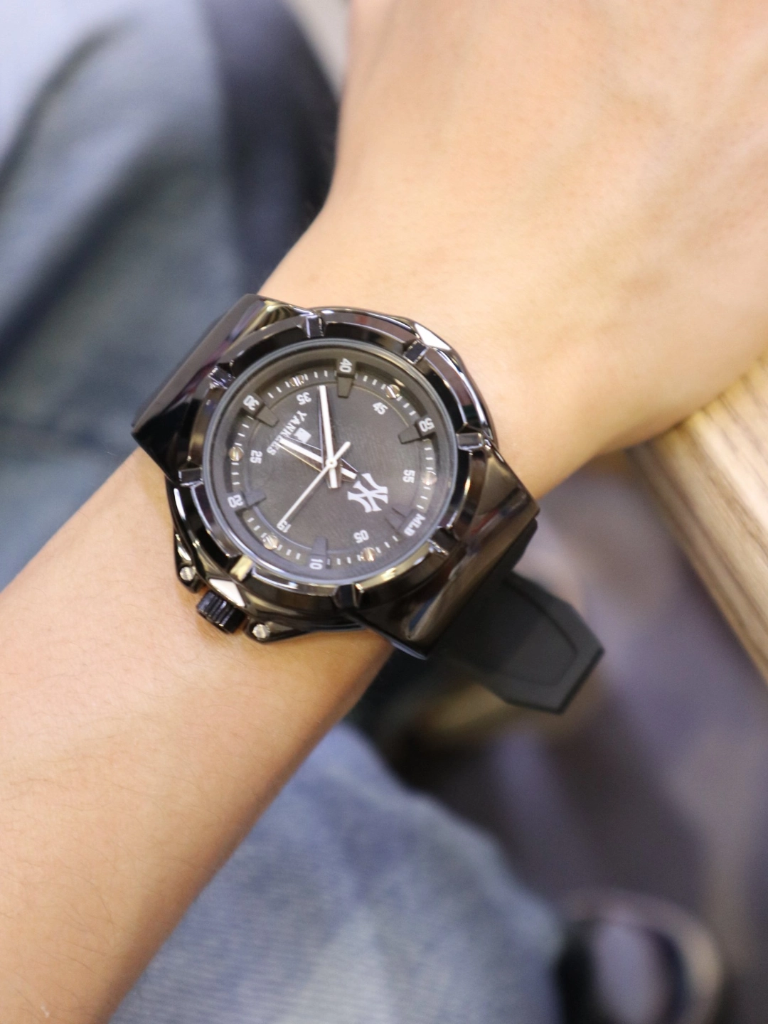 我眼中的"黑曜石"腕表手表