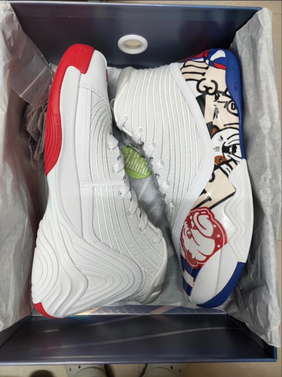 安踏kt6 #花里胡哨 #颜值巅峰的鞋 最近的kt7剁手也是很火,但是我