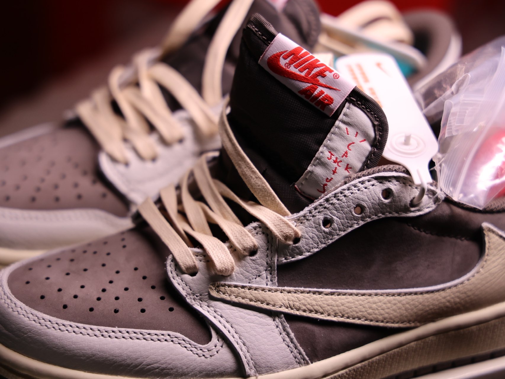 custom review-Jordan Travis Scott Jordan 1 Reverse Mocha