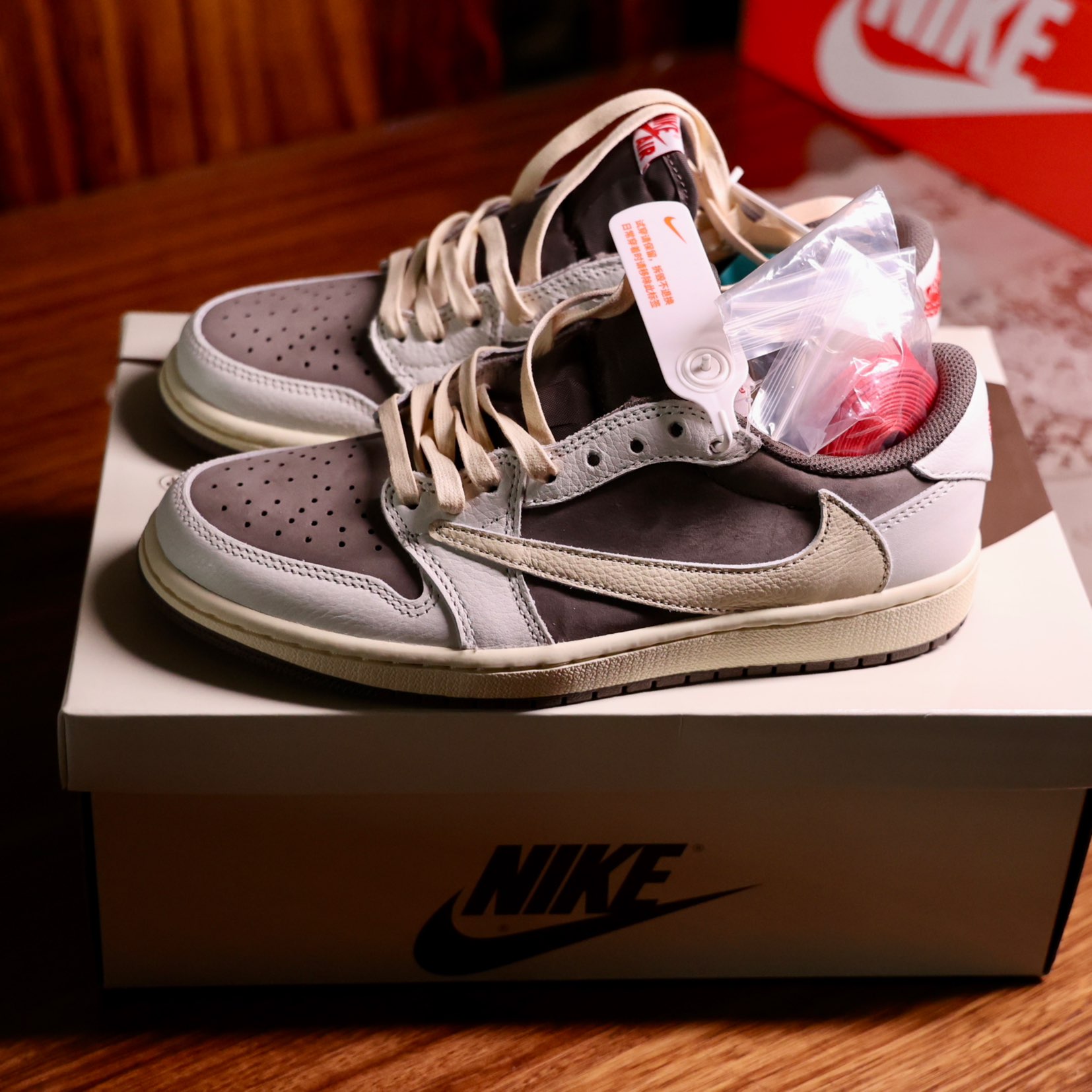 custom review-Jordan Travis Scott Jordan 1 Reverse Mocha