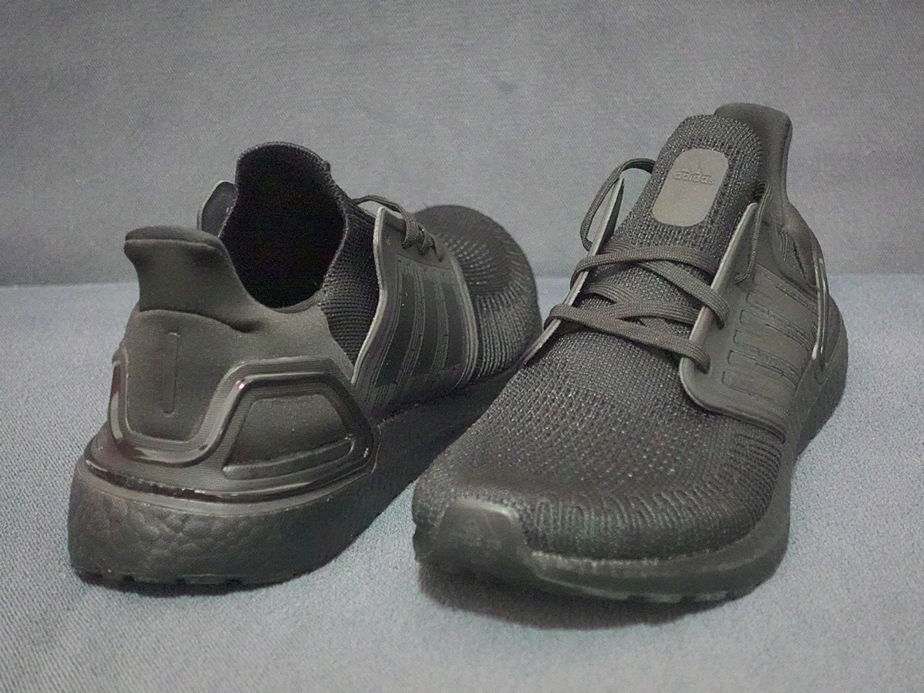 春日跑者必备|ultraboost 20全黑配色