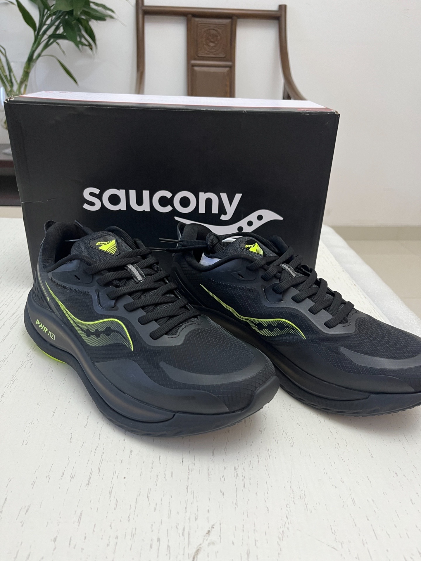 索康尼入门慢跑鞋