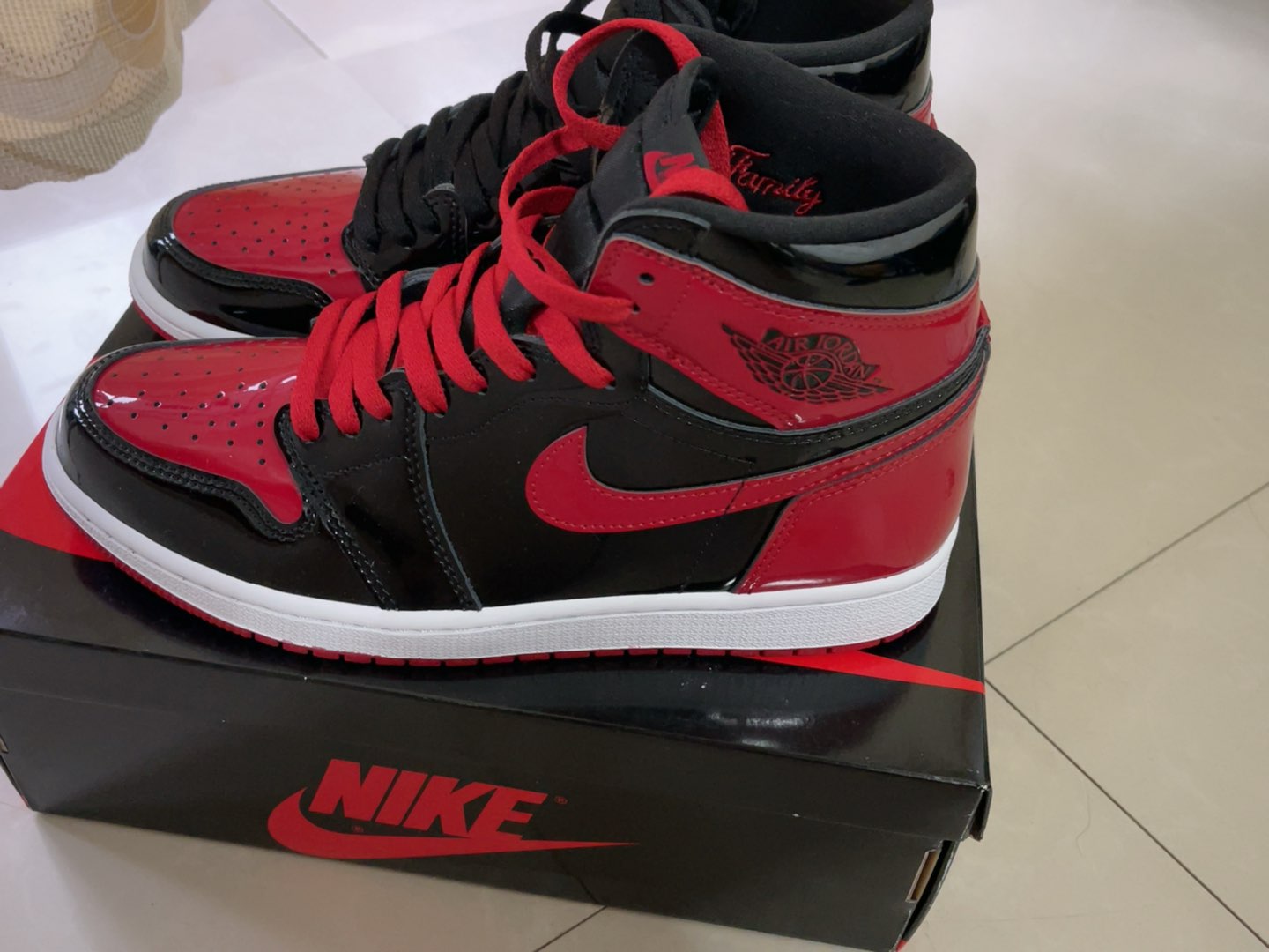 custom review-Jordan 1 Retro High OG Patent Bred