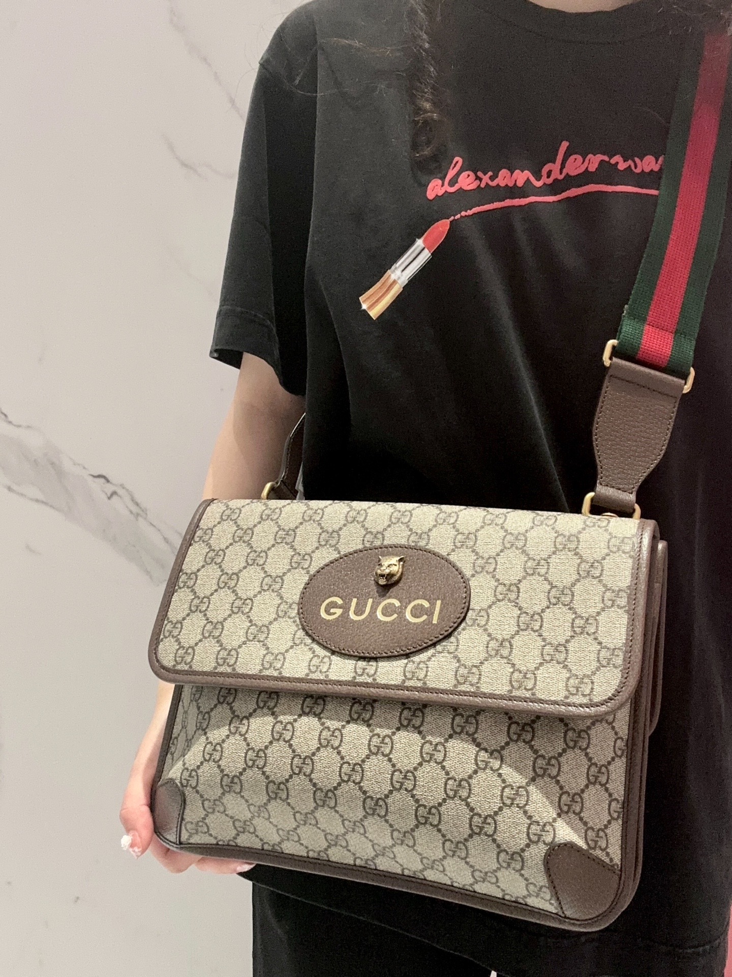 gucci钥匙扣虎头图片