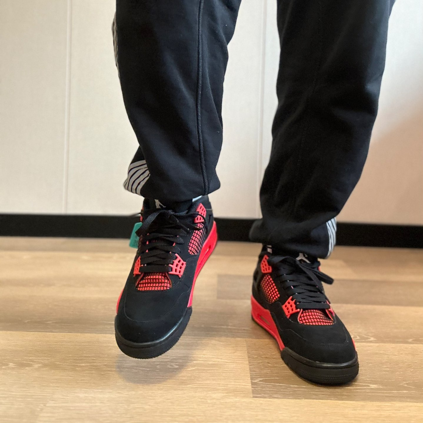 custom review-Jordan 4 Retro 'Red Thunder'